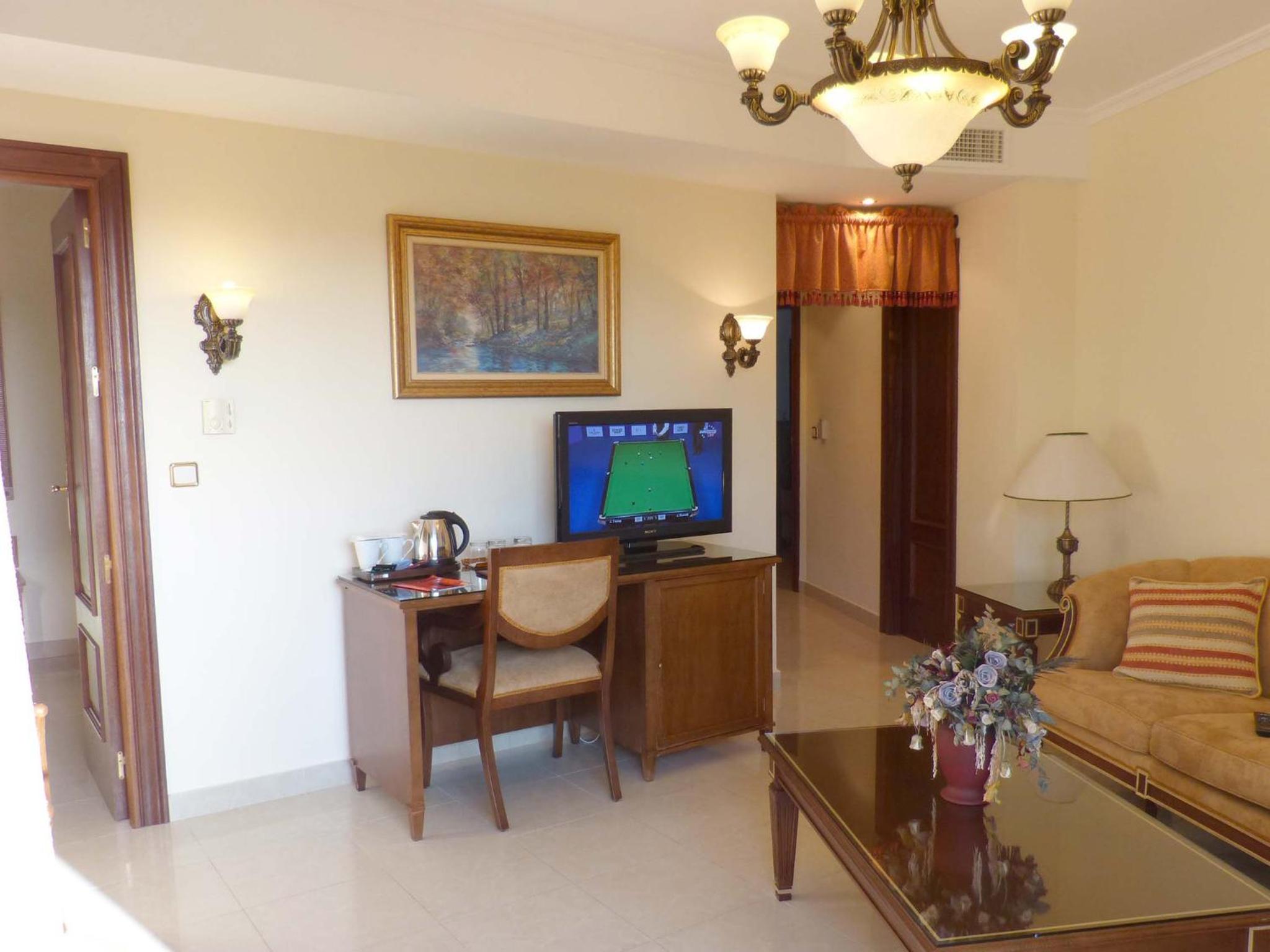 Family Room photo 2