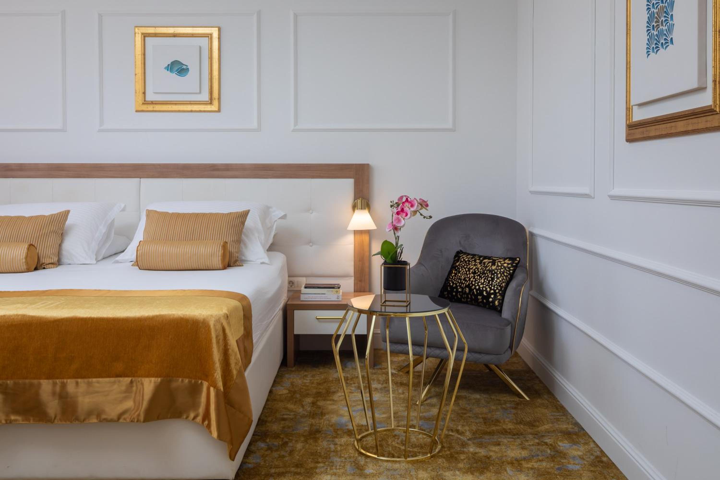 Comfort Double or Twin Room with City View photo 3