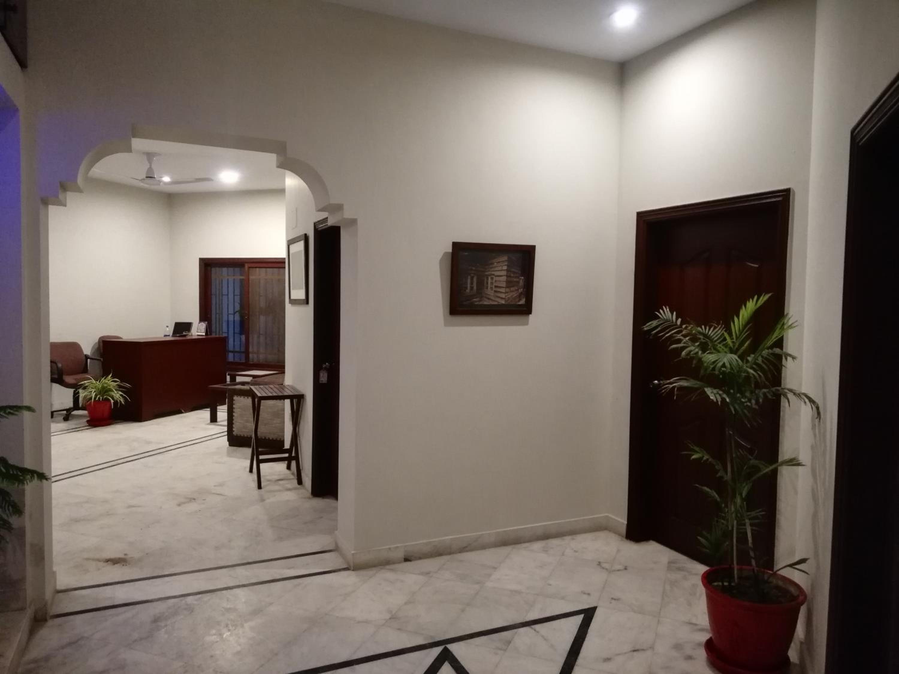 Deluxe Queen Room