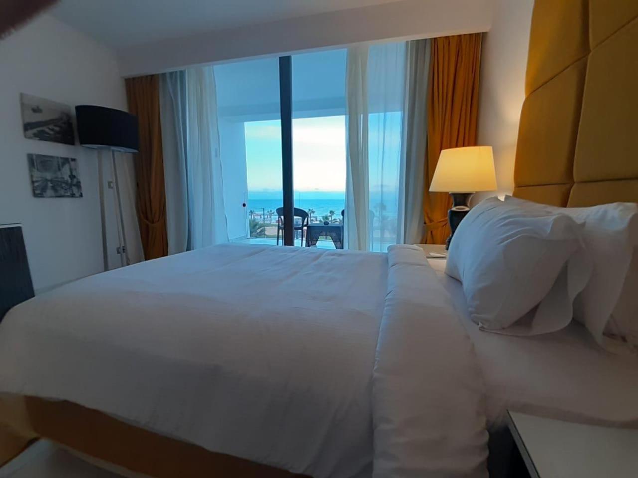 Family Room with Sea View - Photo 6
