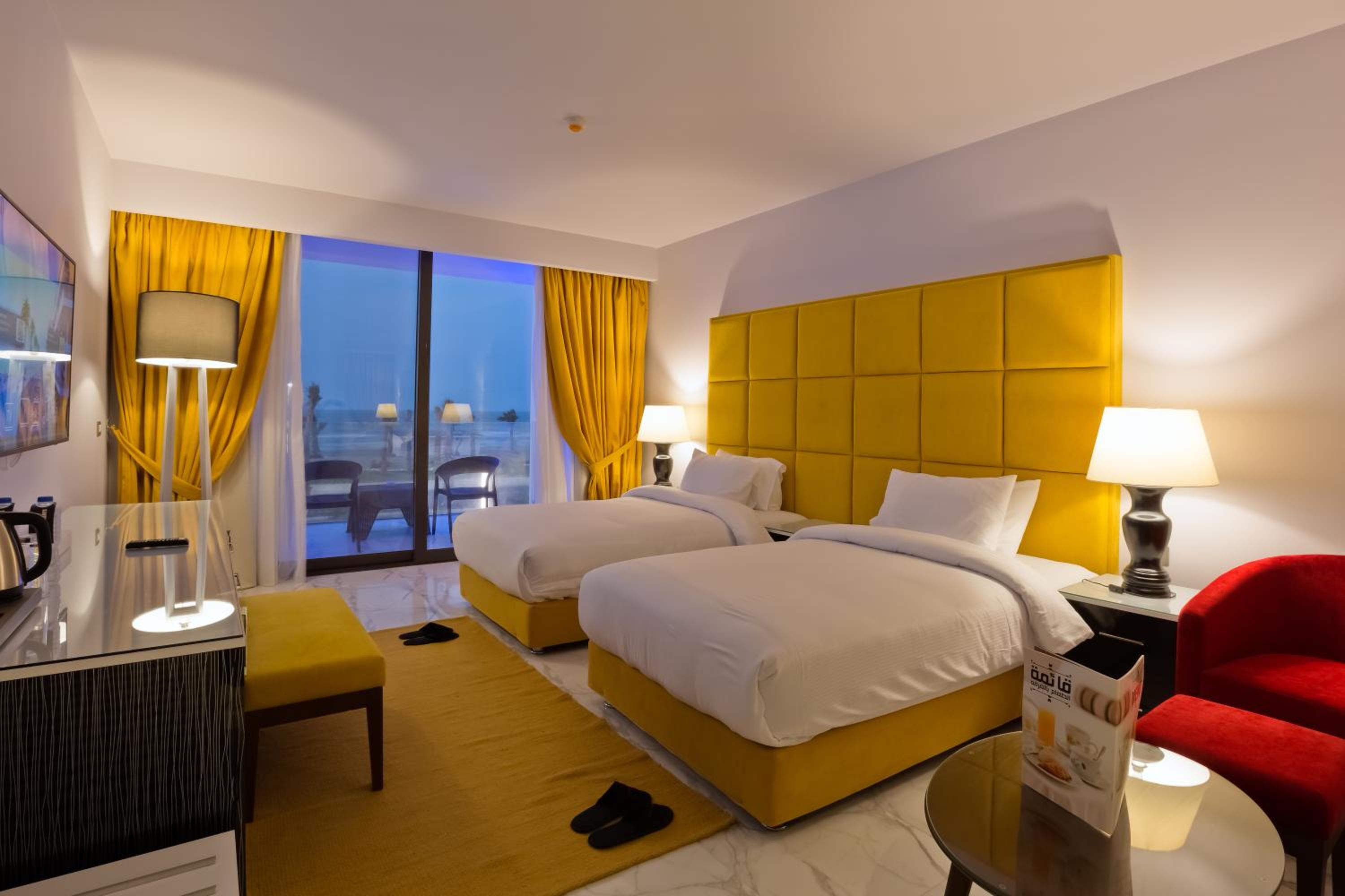 Double or Twin Room with Sea View - Photo 2