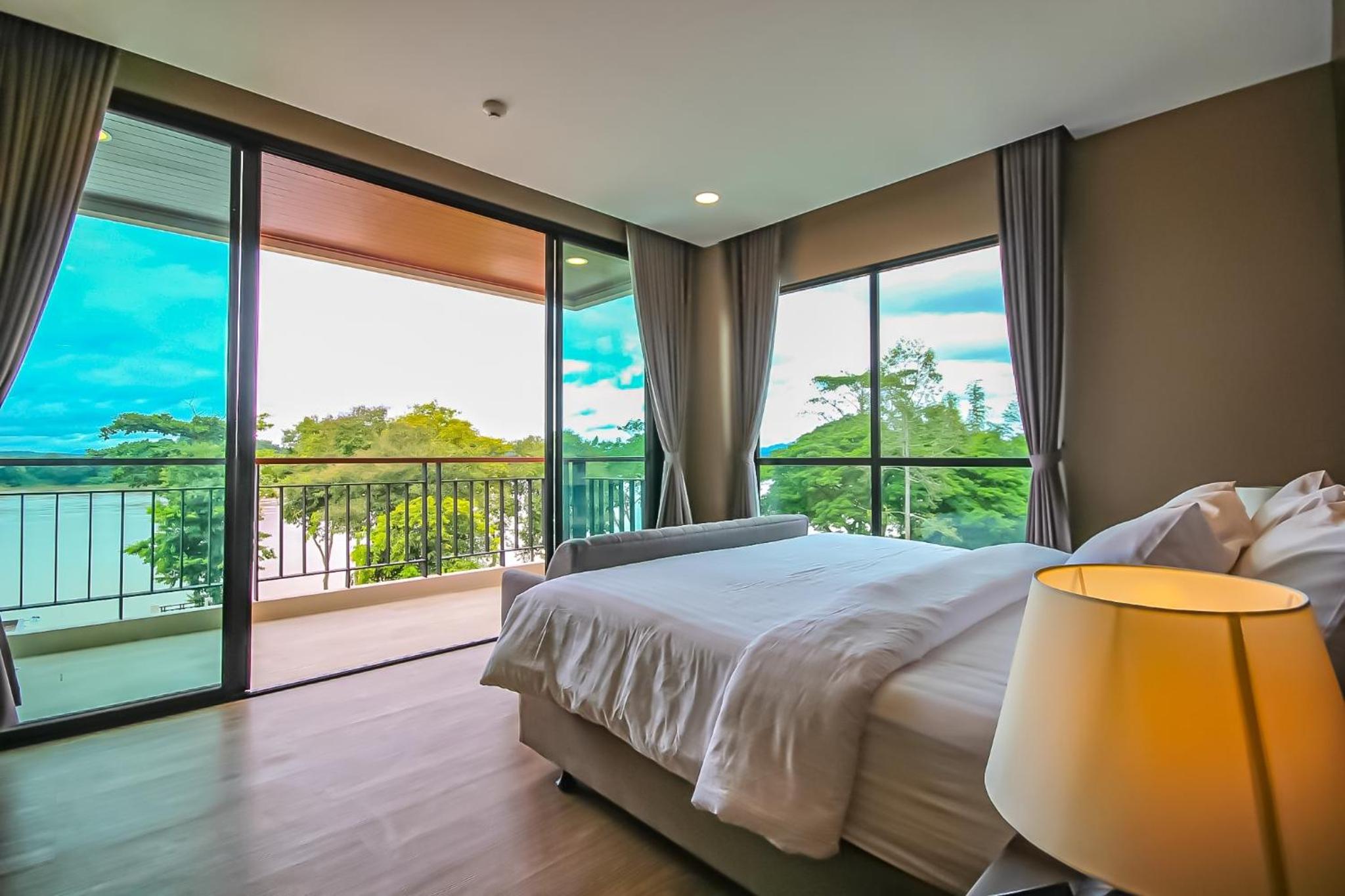 Double Room with Balcony - Photo 7