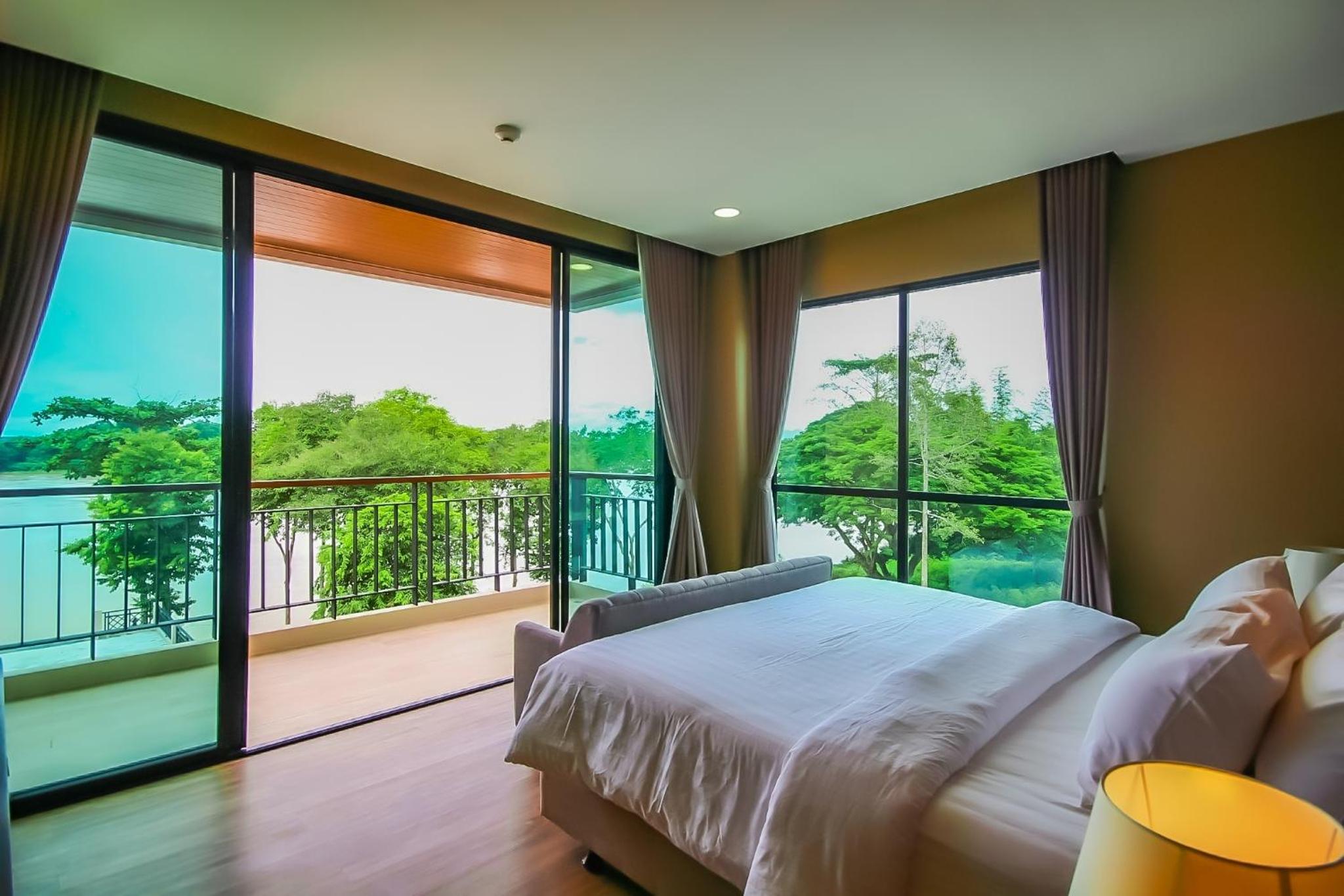 Double Room with Balcony - Photo 4