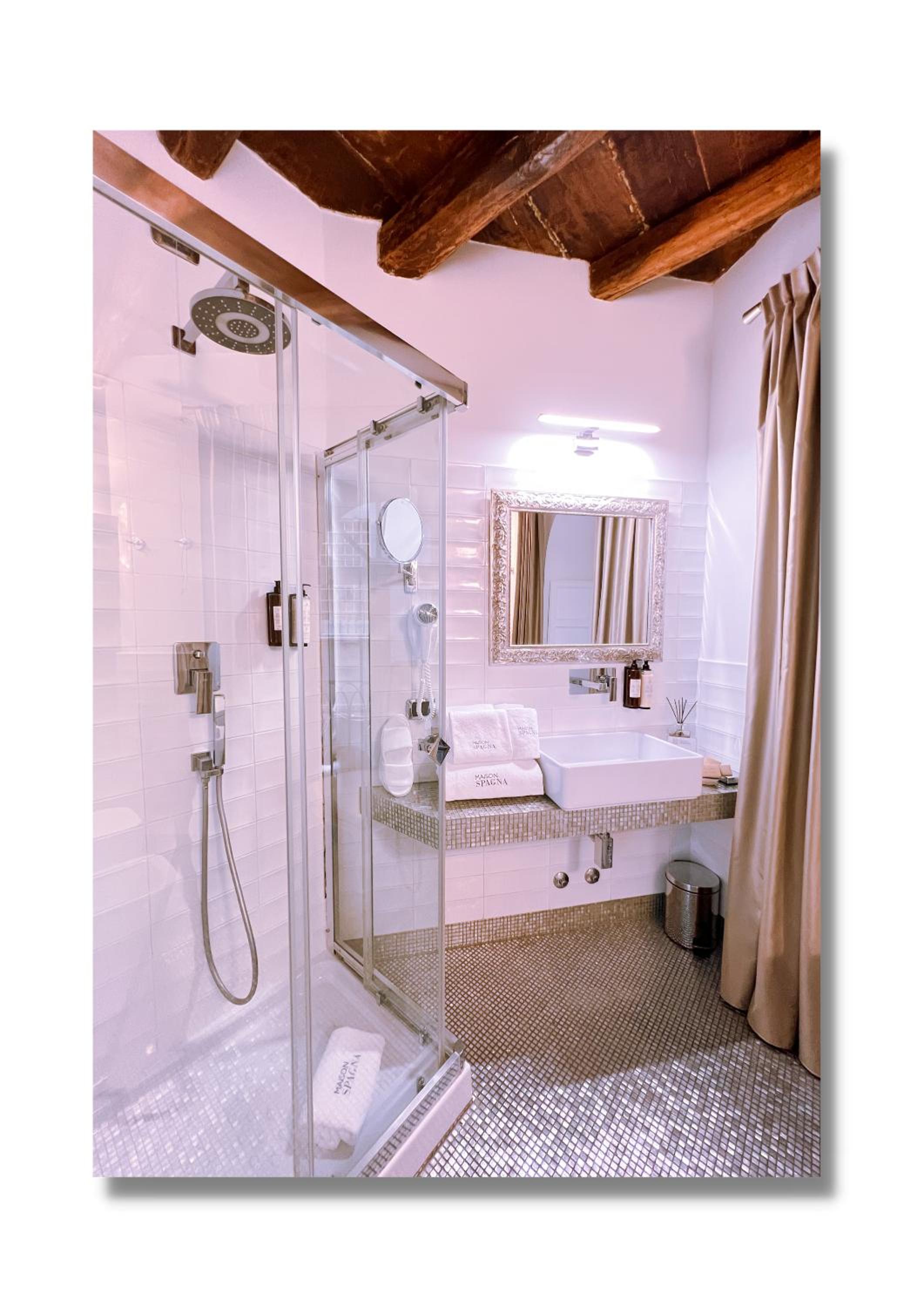 Superior Quadruple Room photo 2