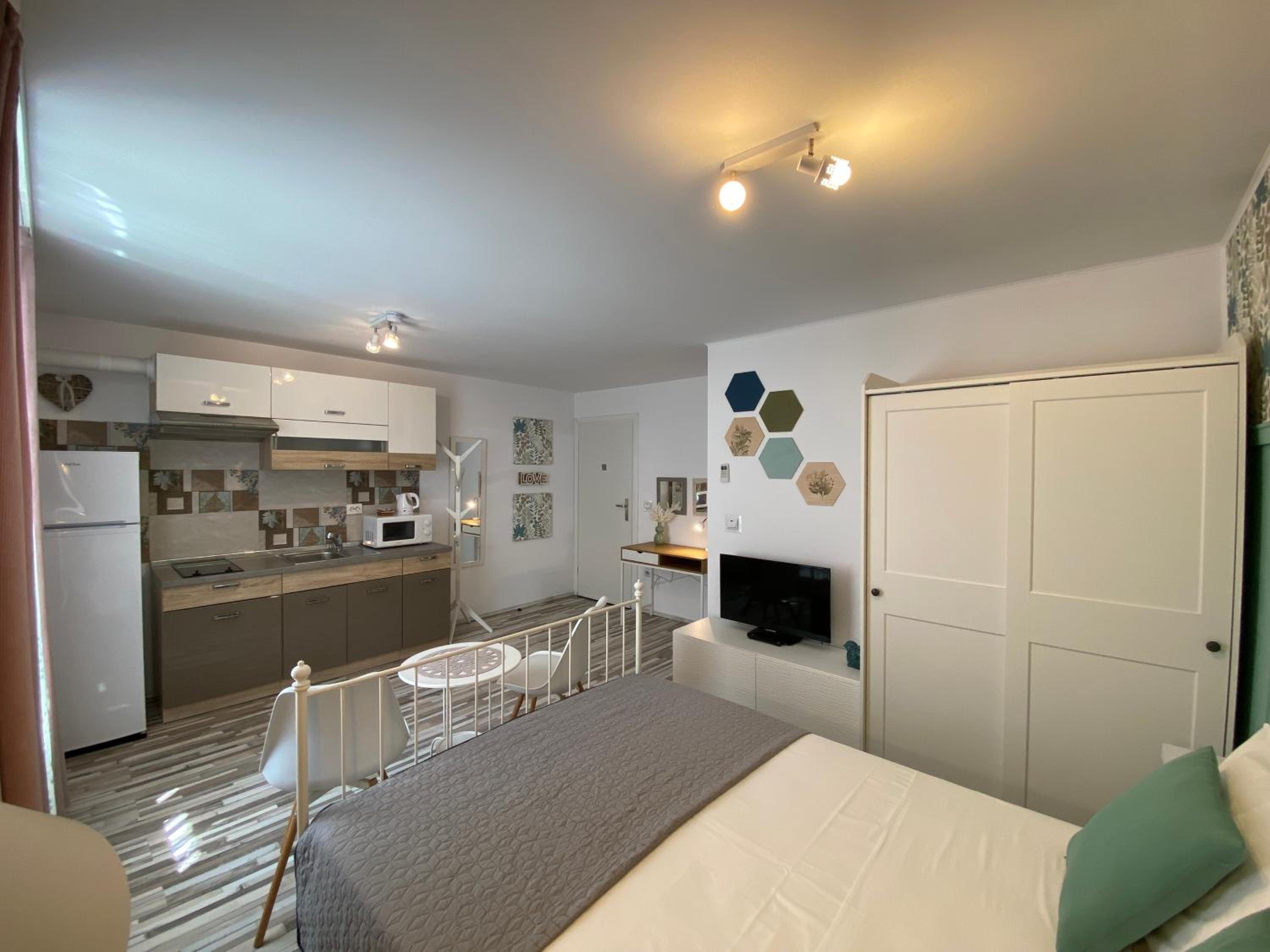 Apartment - Photo 37