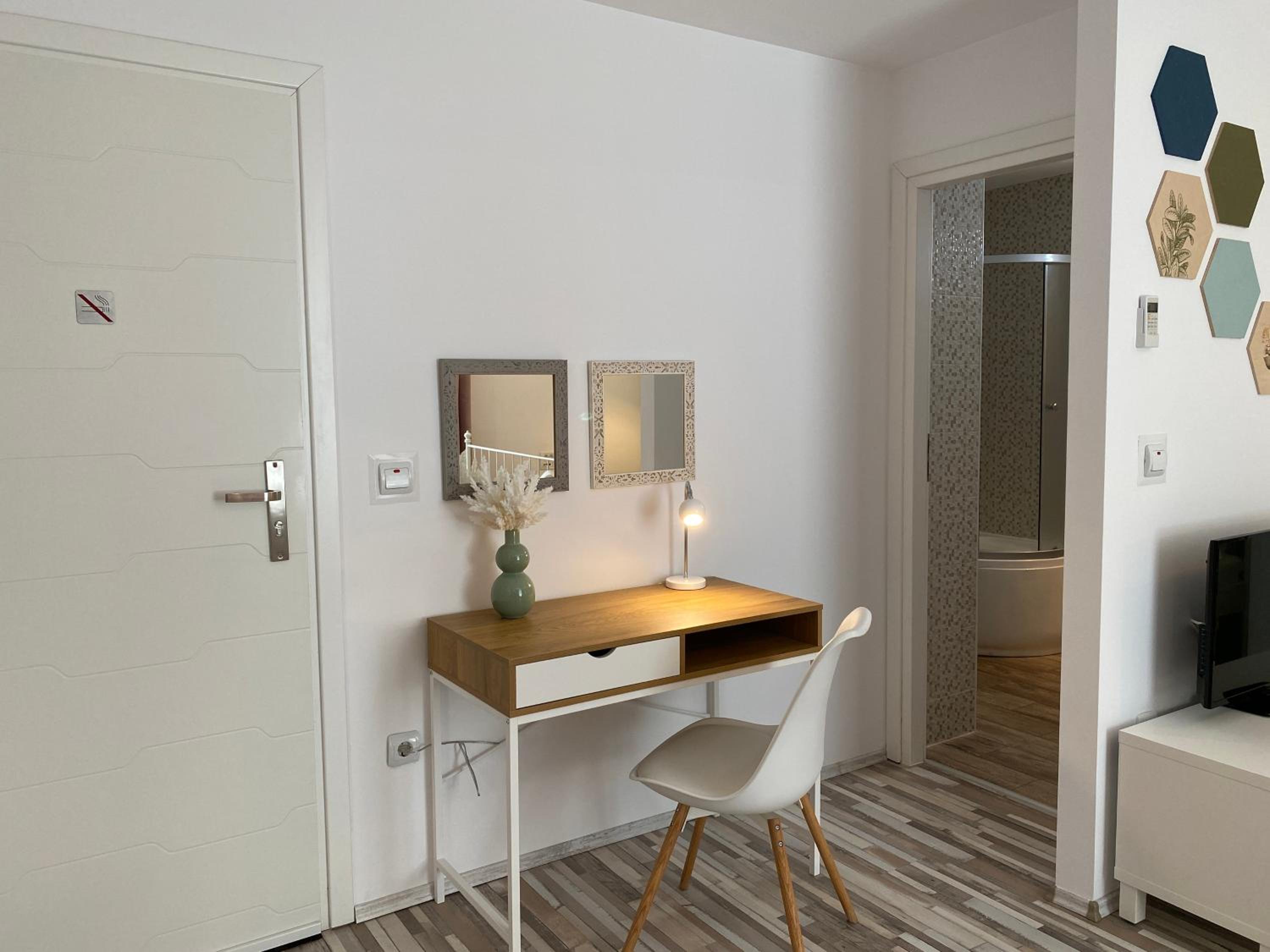Apartment - Photo 11