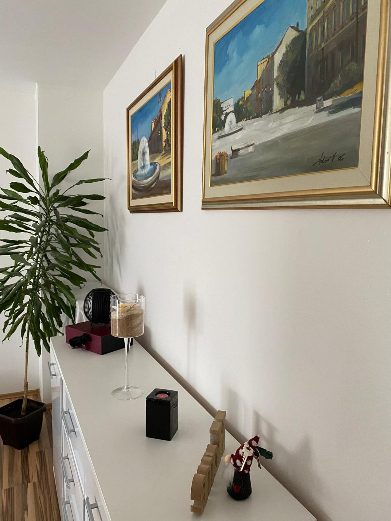 Studio Apartment - Photo 8