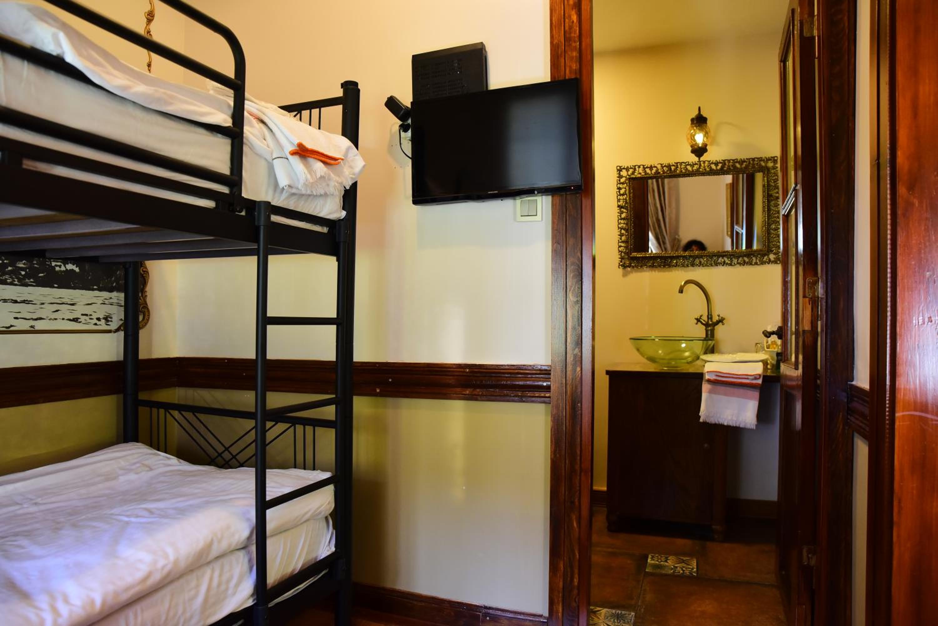 Quadruple Room photo 1