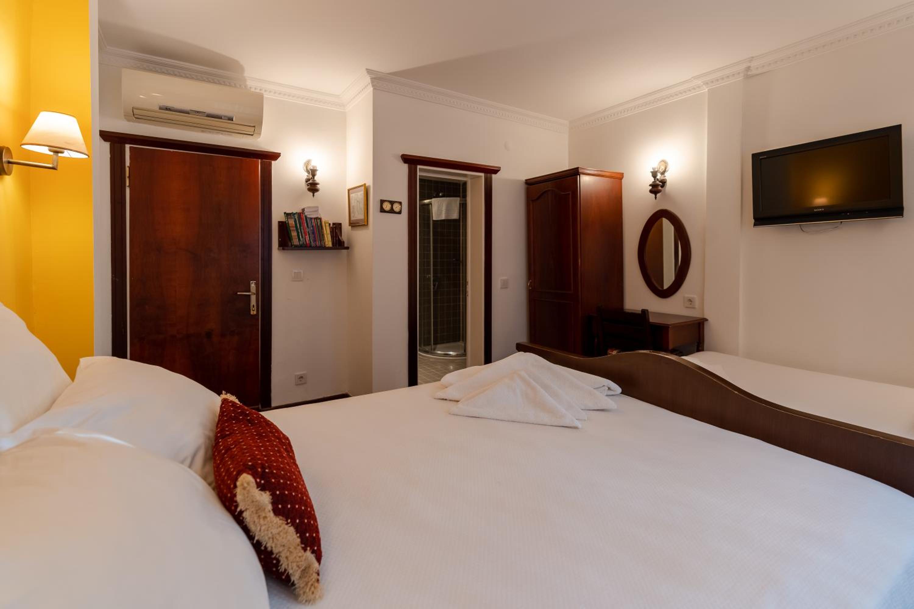 Triple Room photo 2