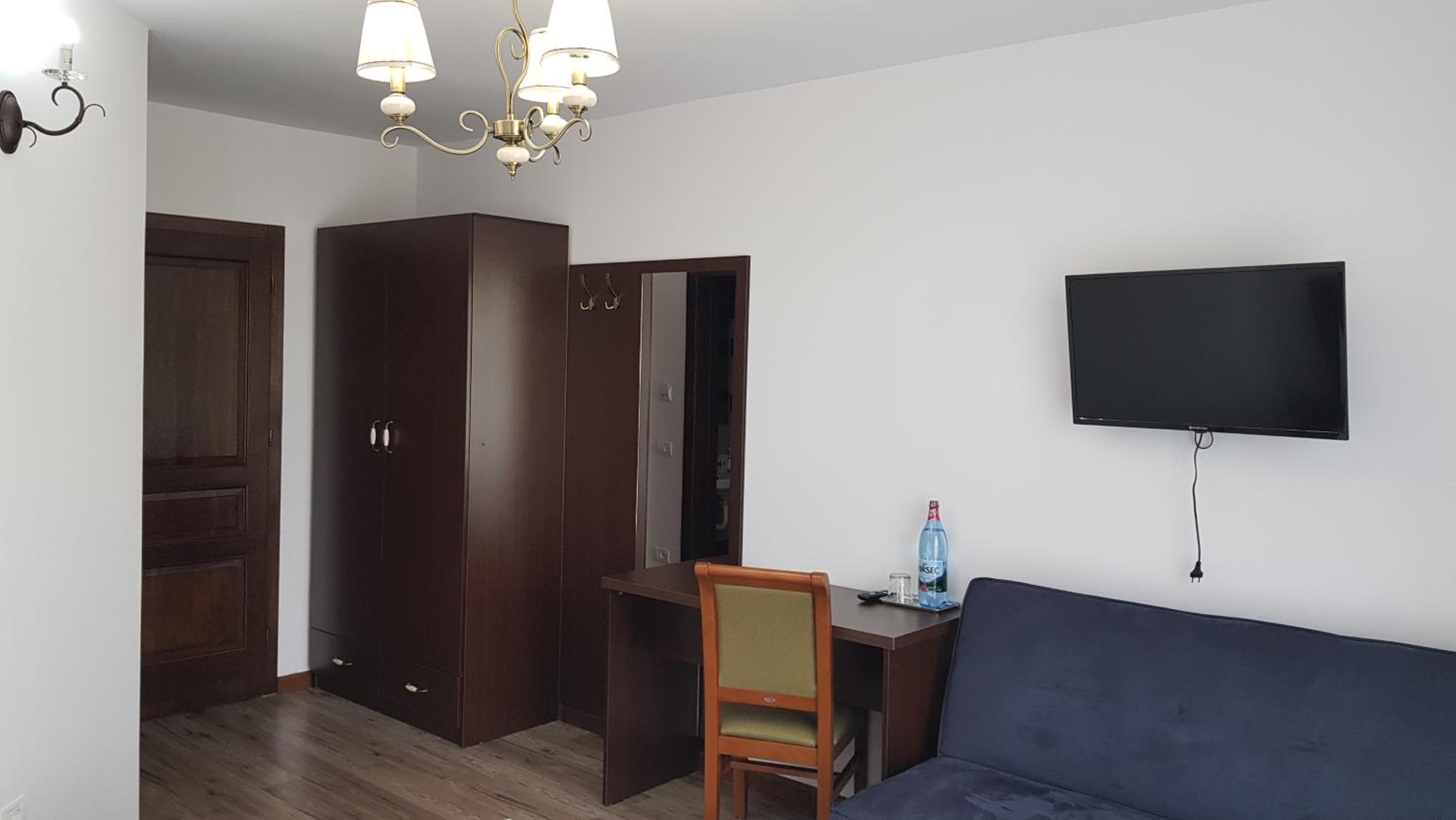 Triple Room with Private Bathroom photo 3