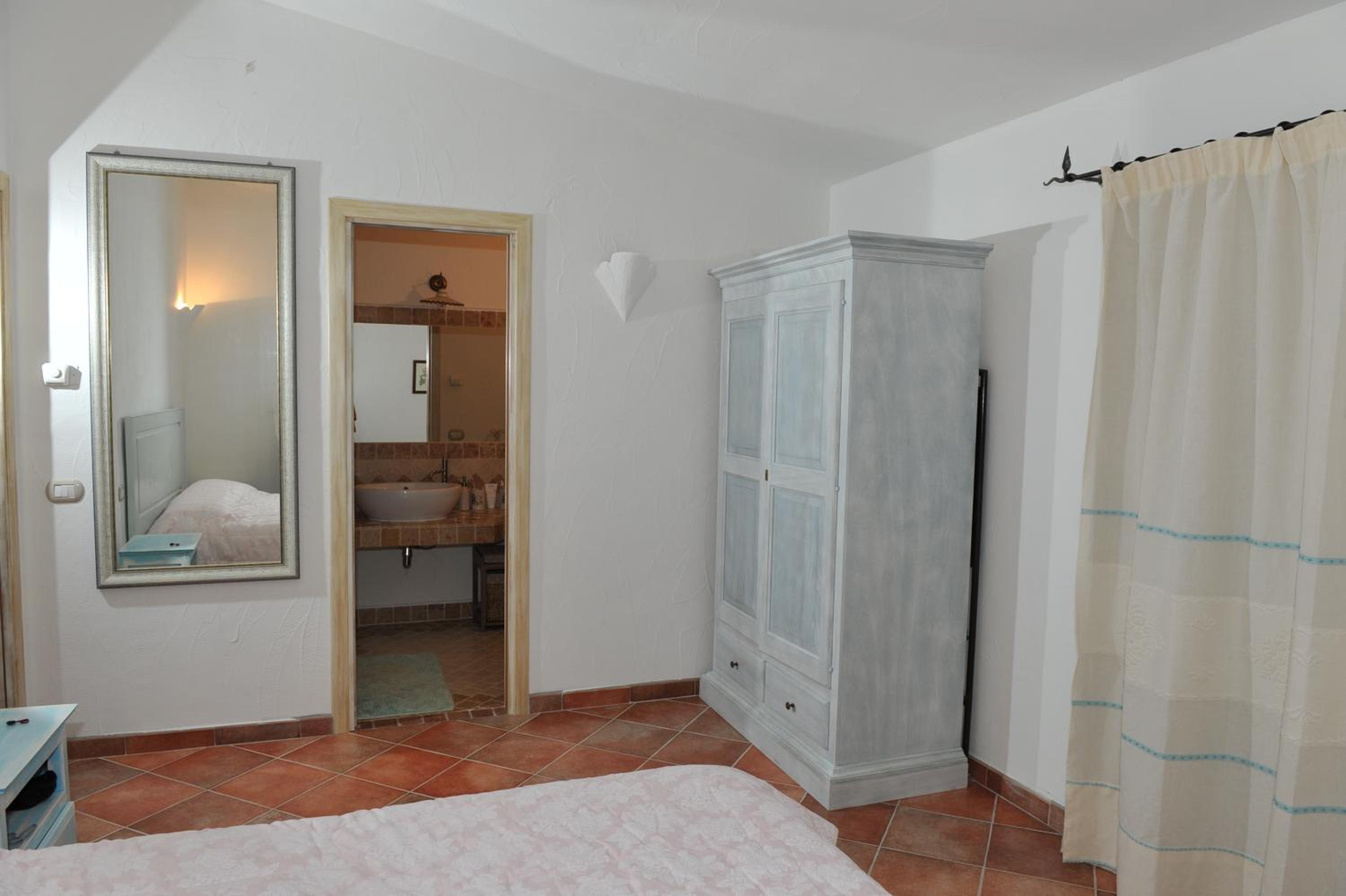 Double Room with Garden View - Photo 5