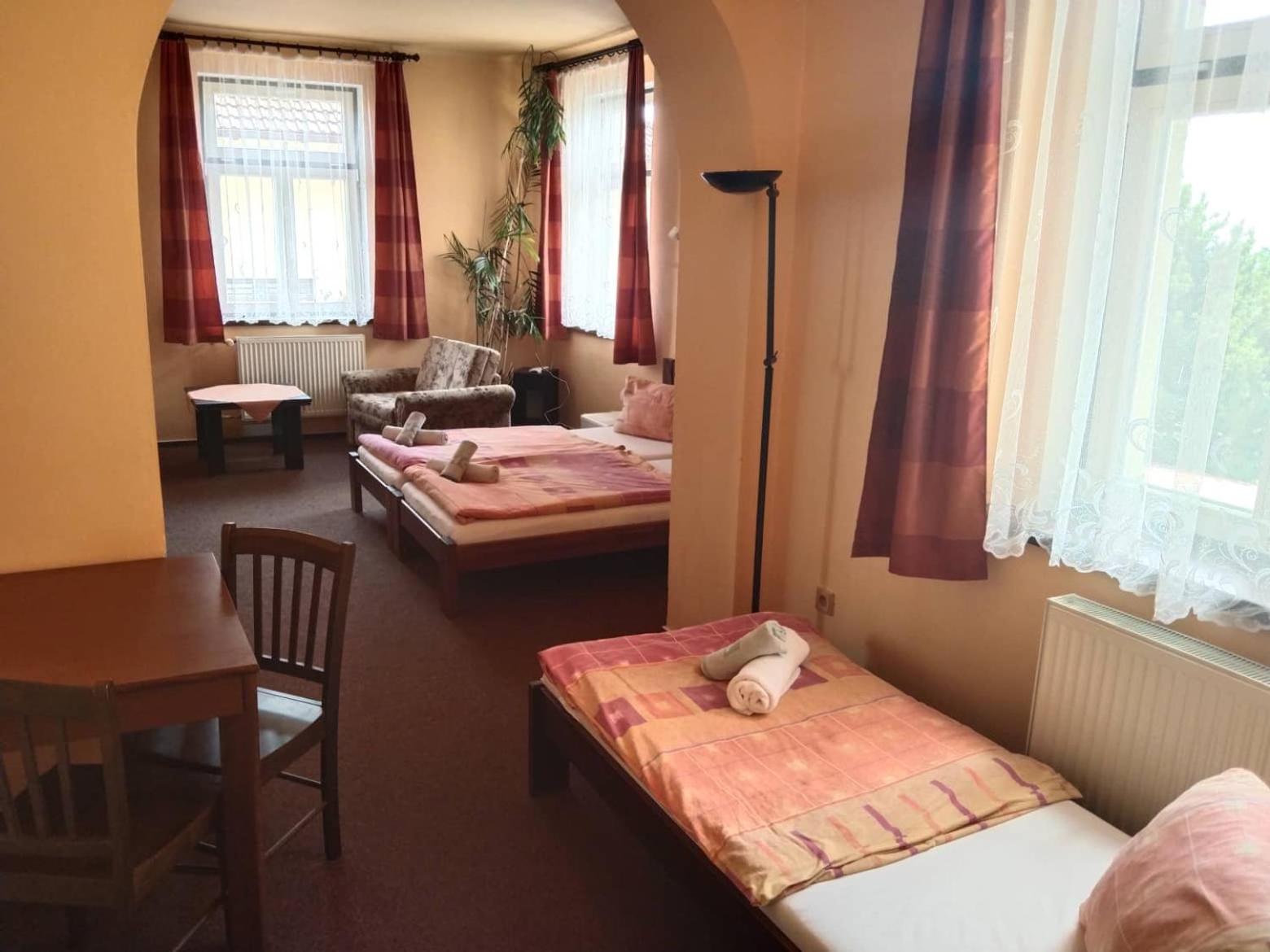Double Room - Photo 2