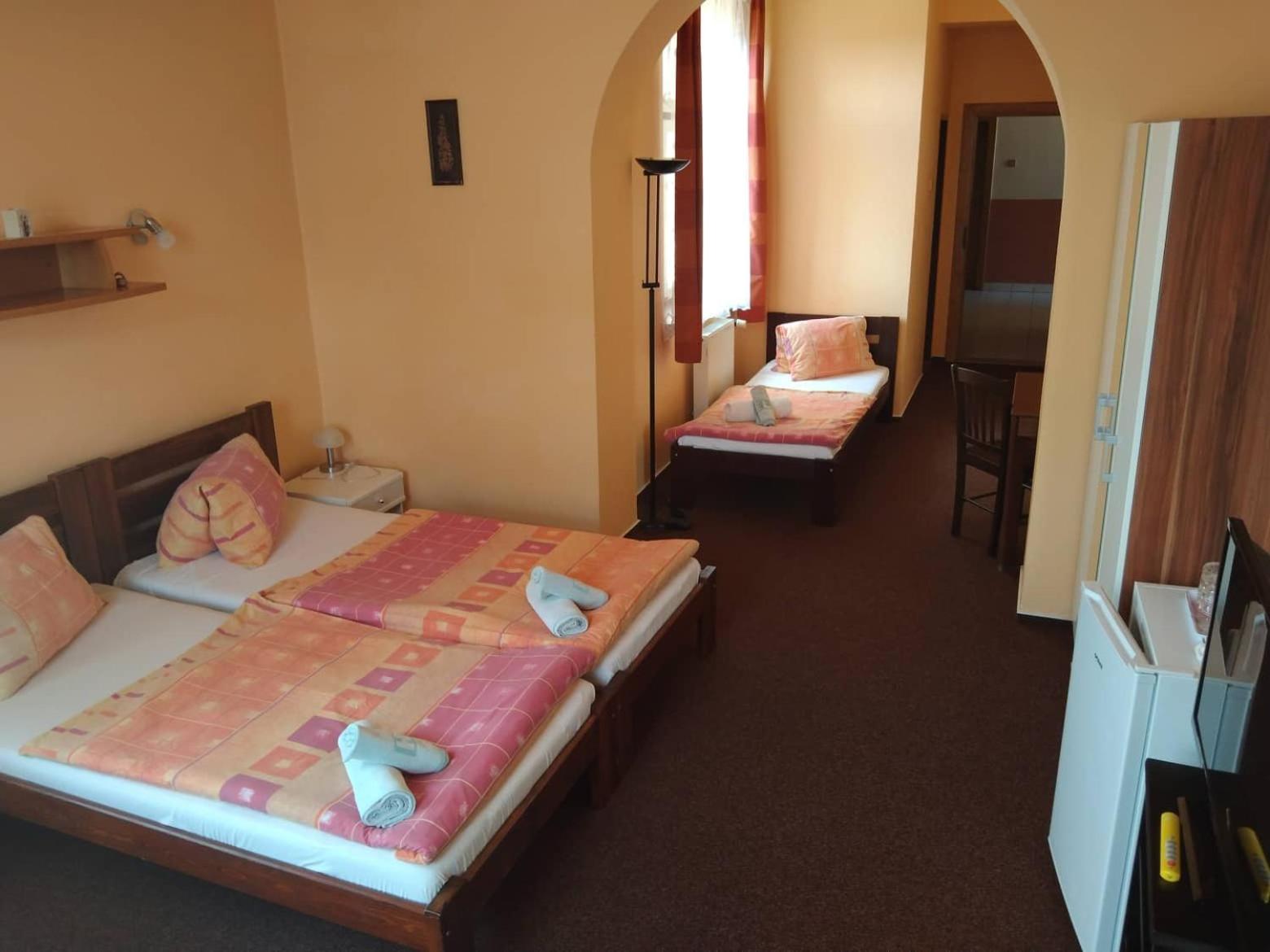 Double Room - Photo 13