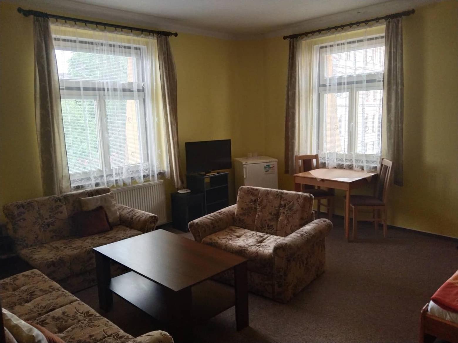 Double Room - Photo 10
