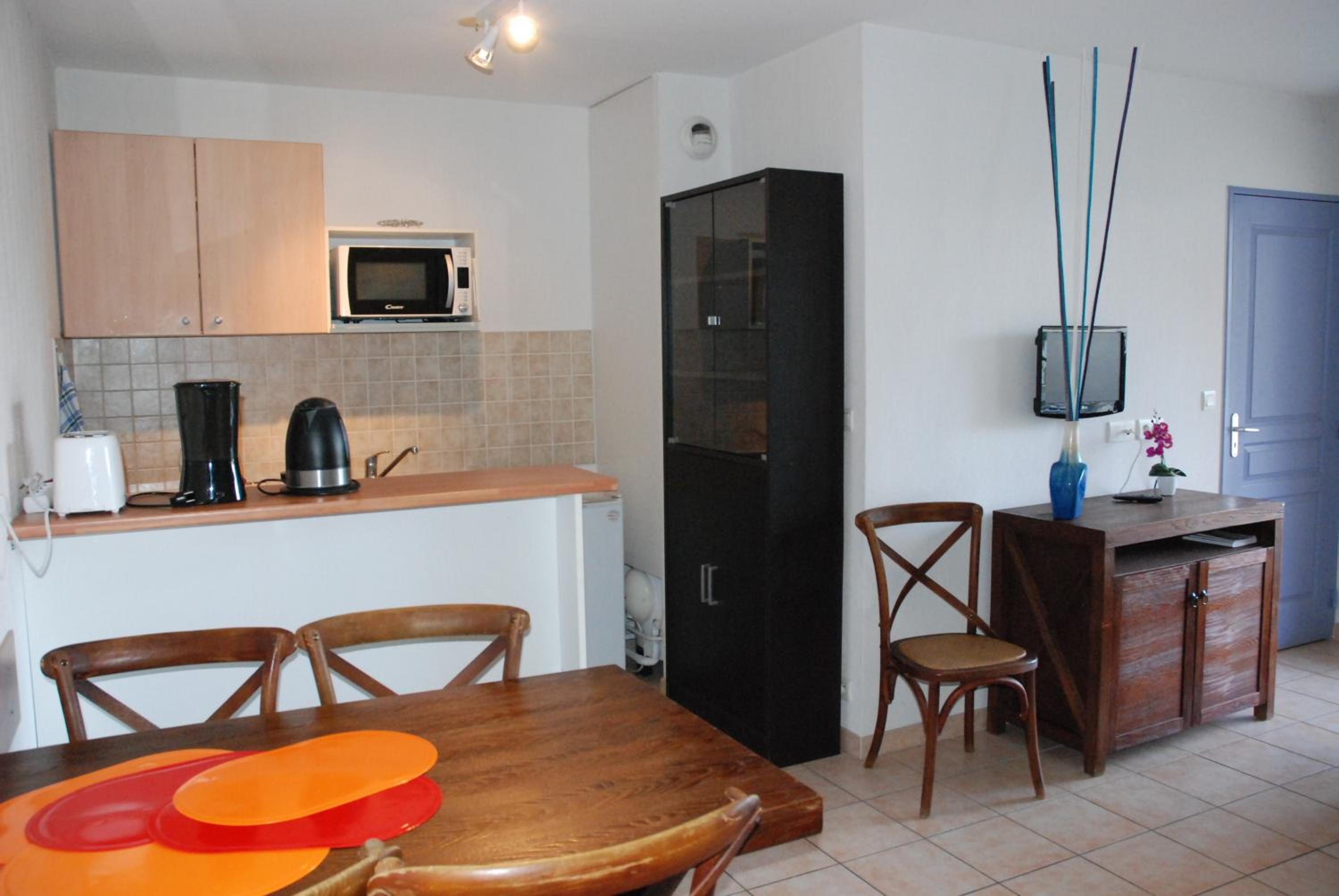 2-Room Apartment +Cabin For 6 People - Bed Linen, Towels, Tv And Parking Included