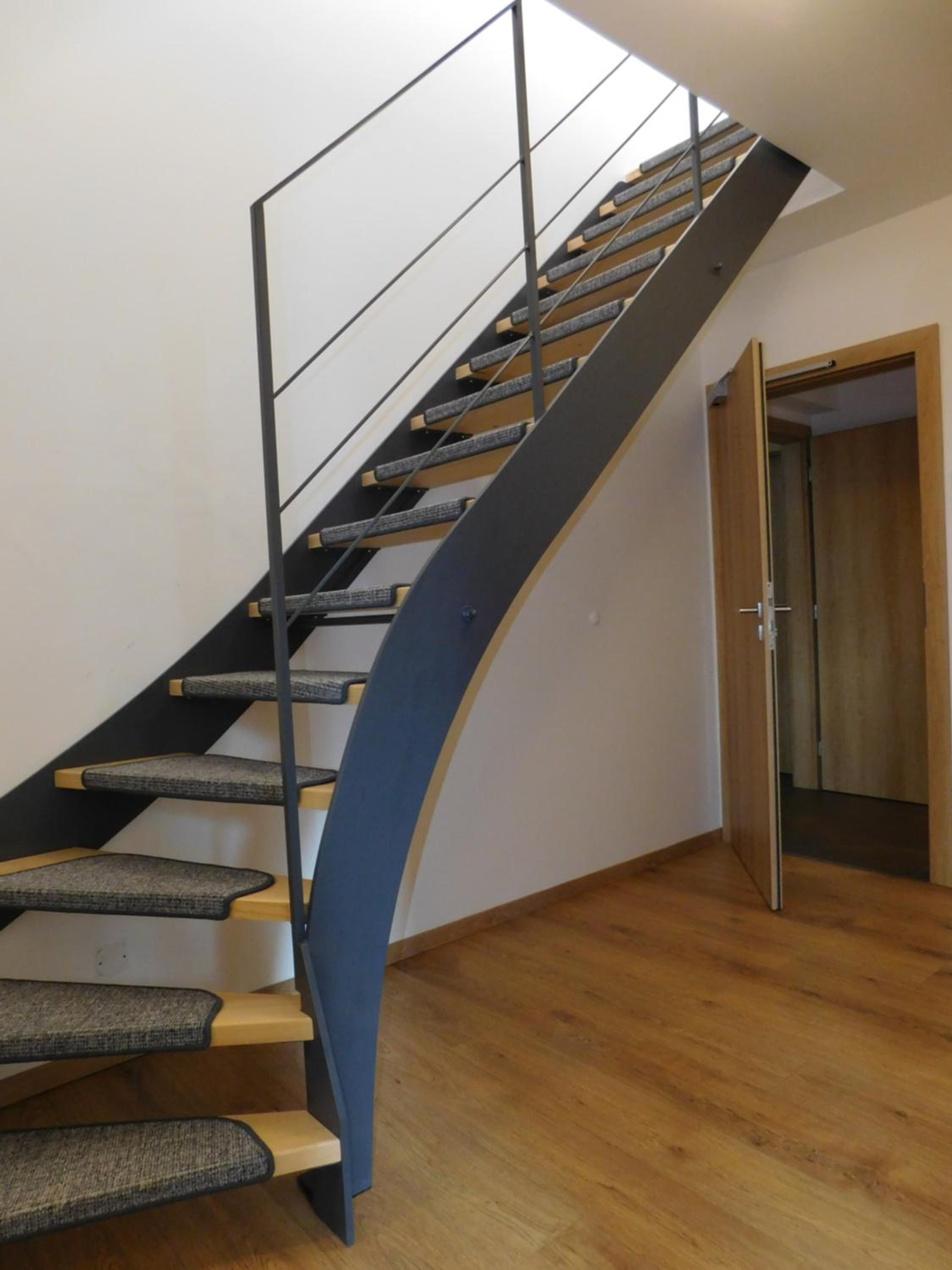 复式公寓
