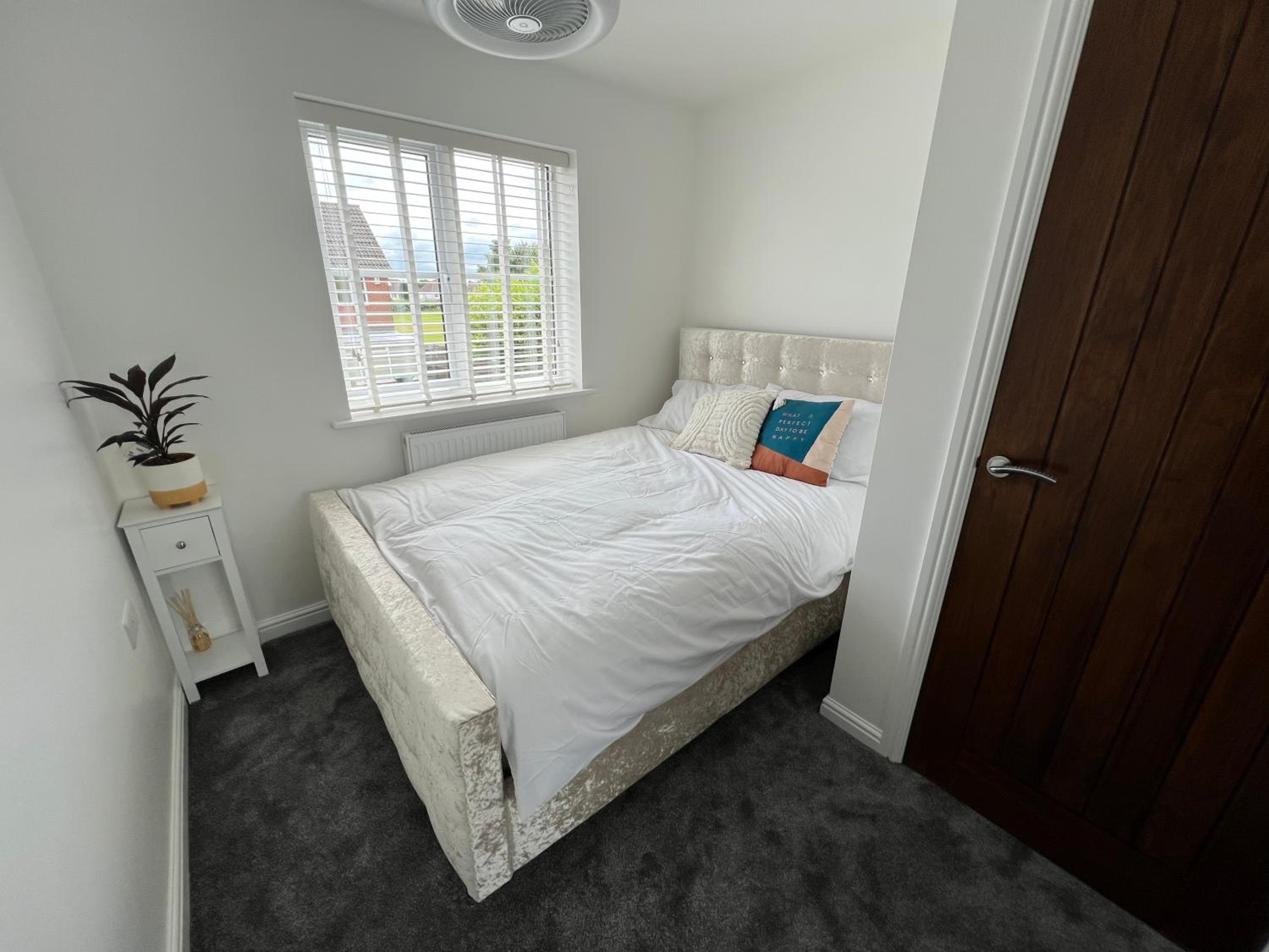Four-Bedroom House photo 1
