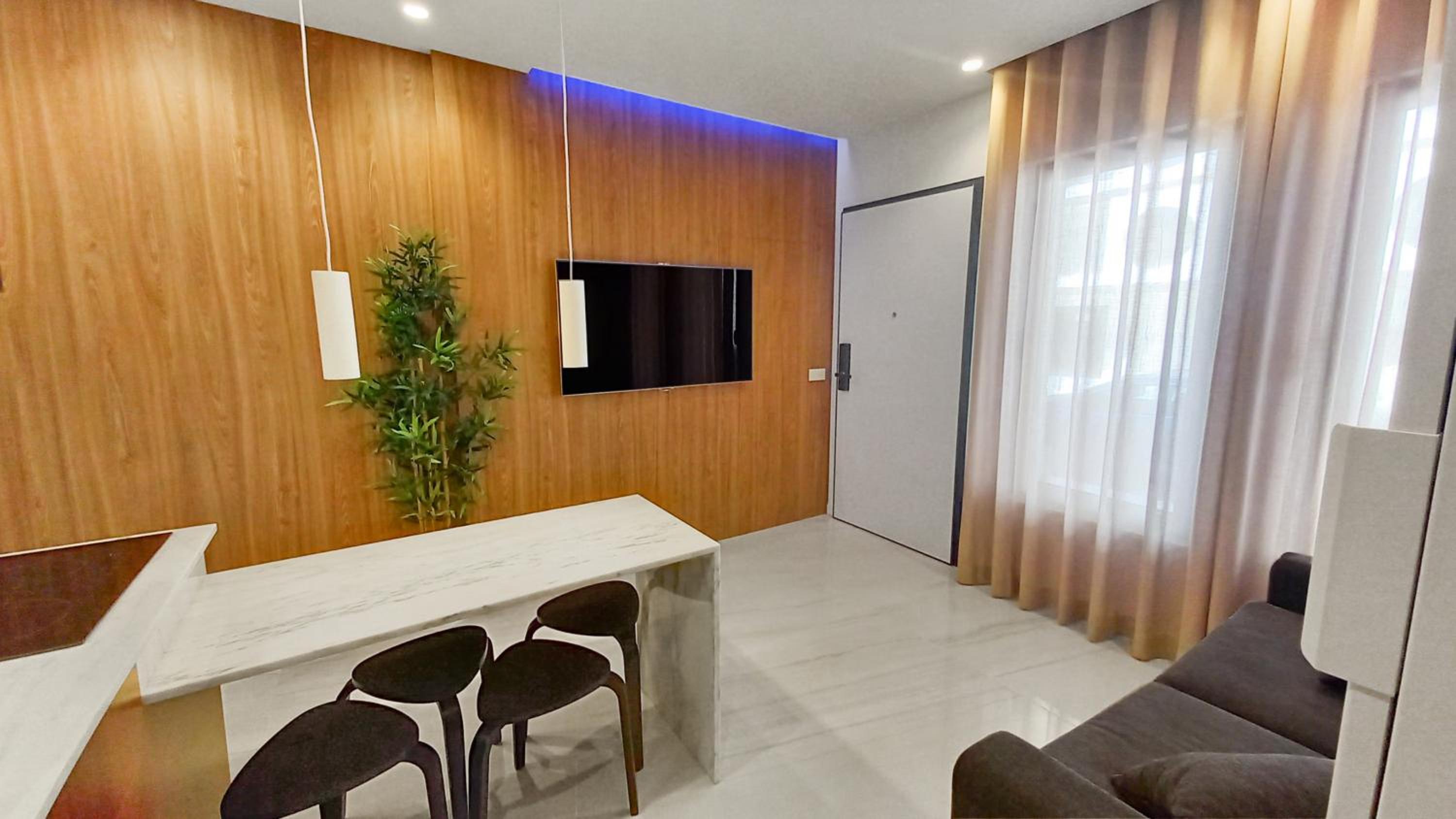 Studio Apartment photo 1