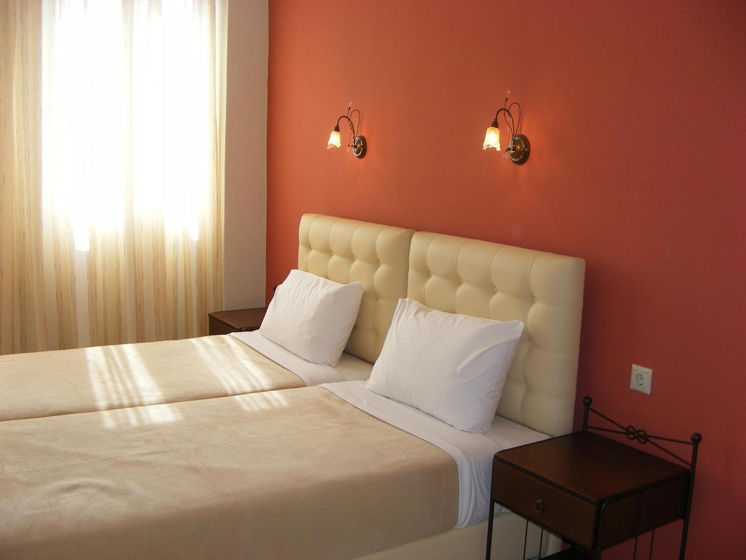 Double or Twin Room - Photo 6