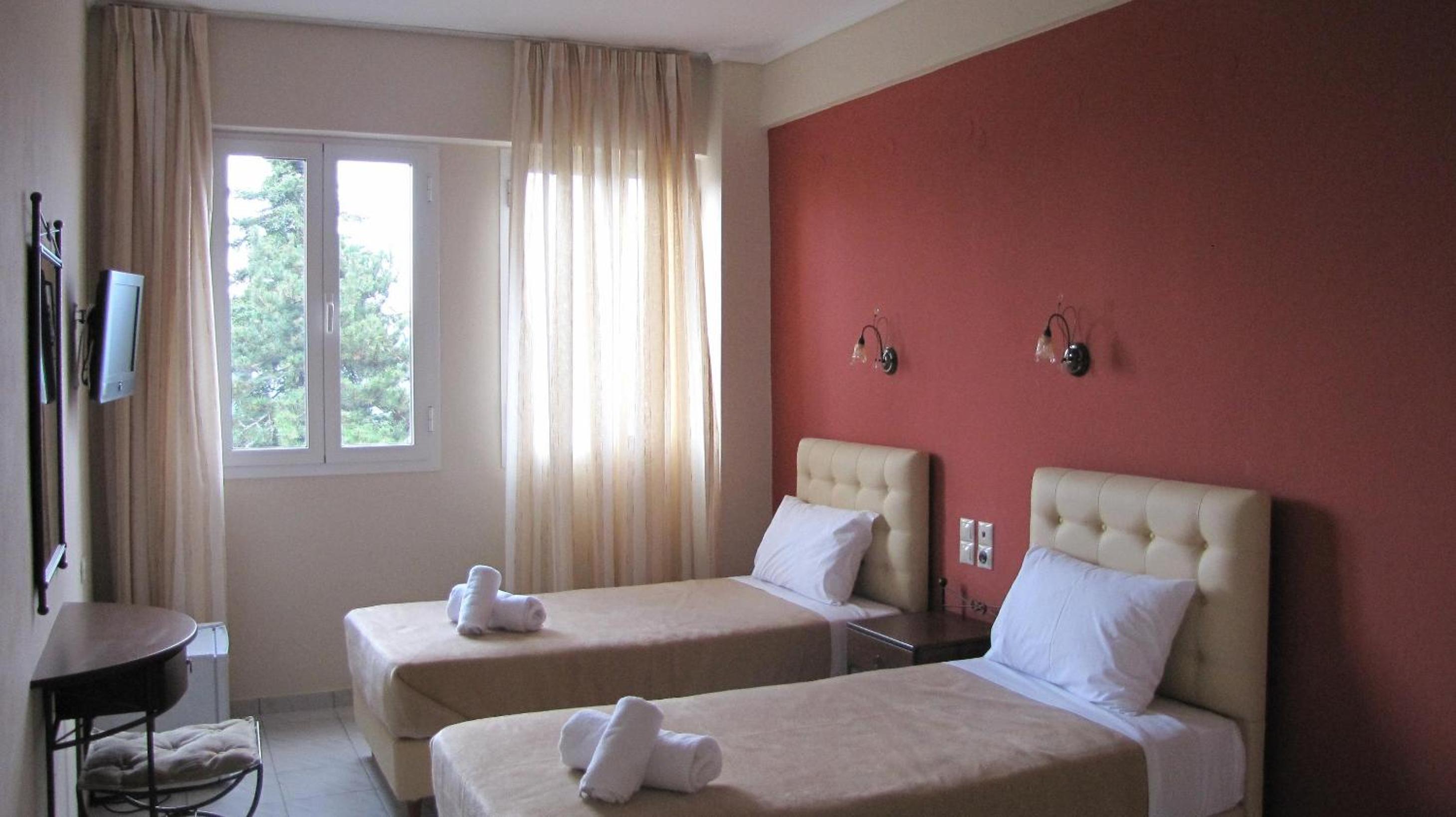 Double or Twin Room - Photo 14