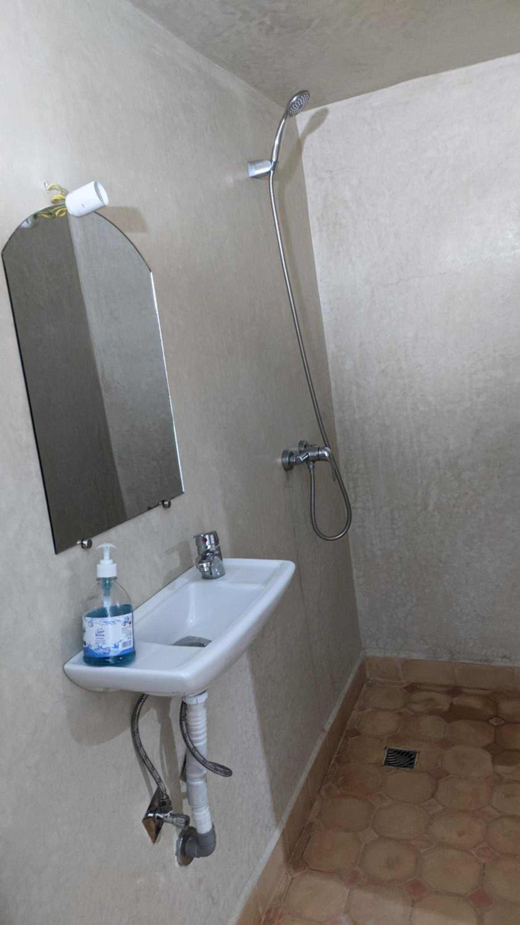 Double Room - Photo 9