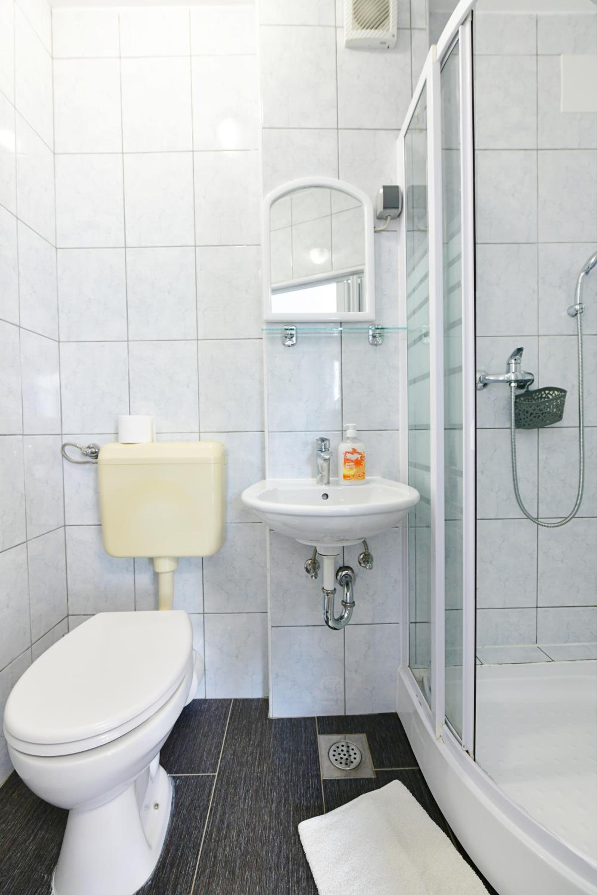 Single Room with Balcony photo 3
