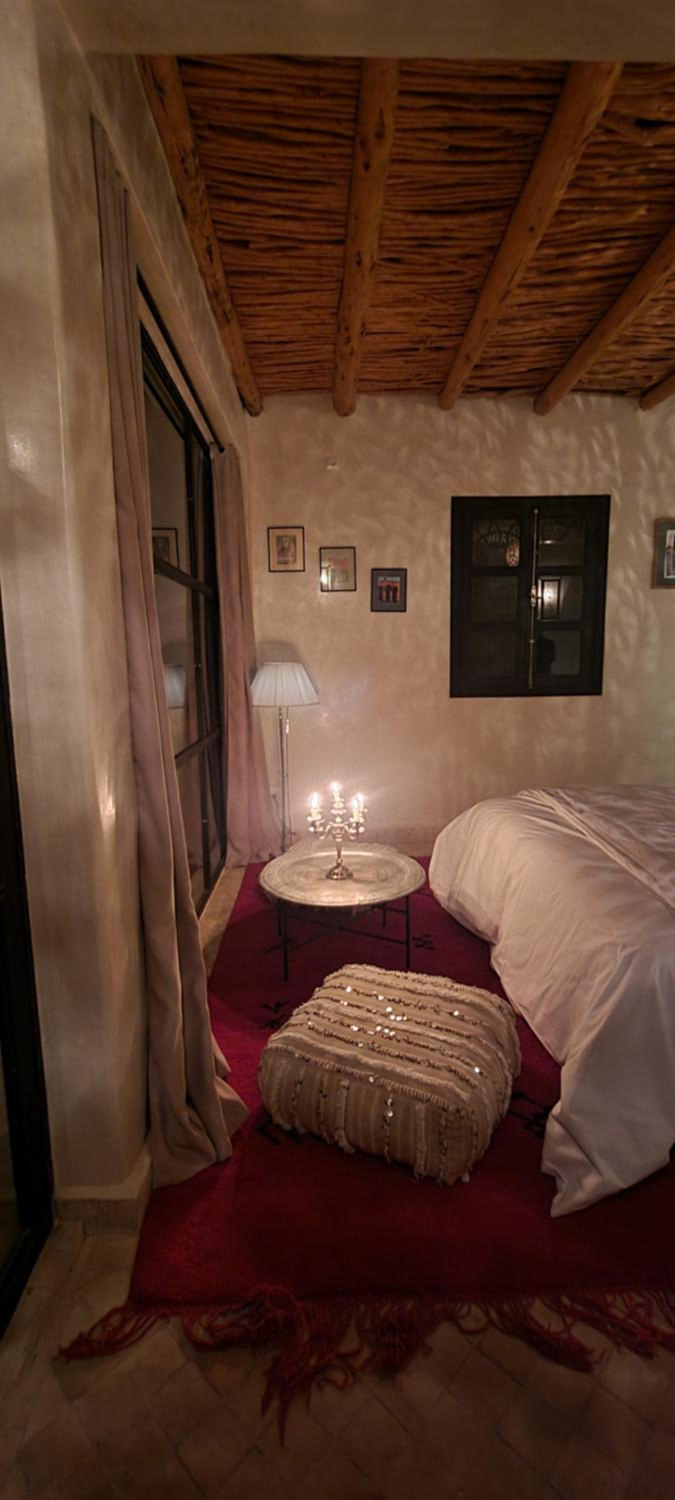 Deluxe Room (2 Adults + 1 Child) - Photo 9