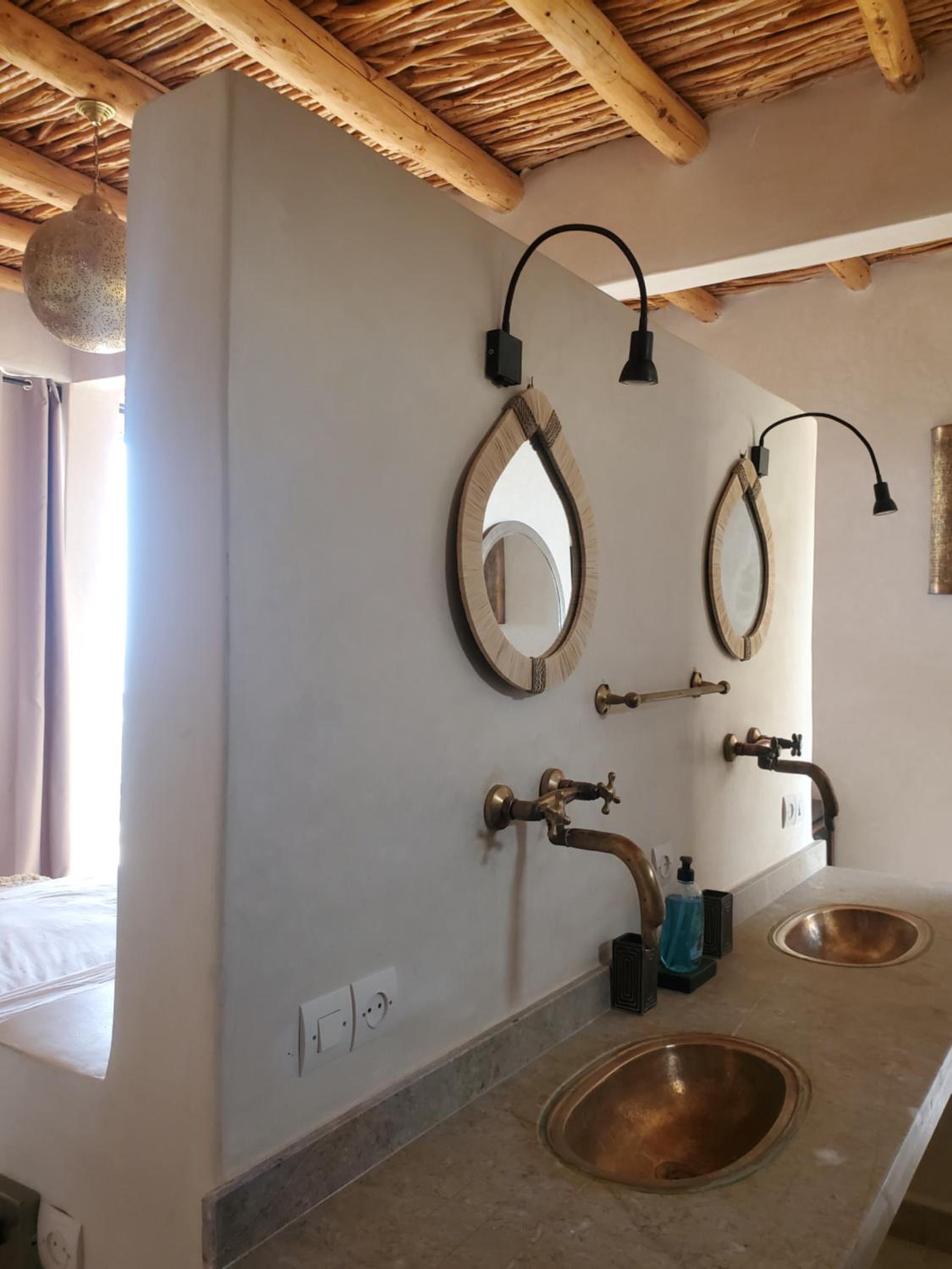 Deluxe Double Room (1 adult + 1 child) - Photo 7