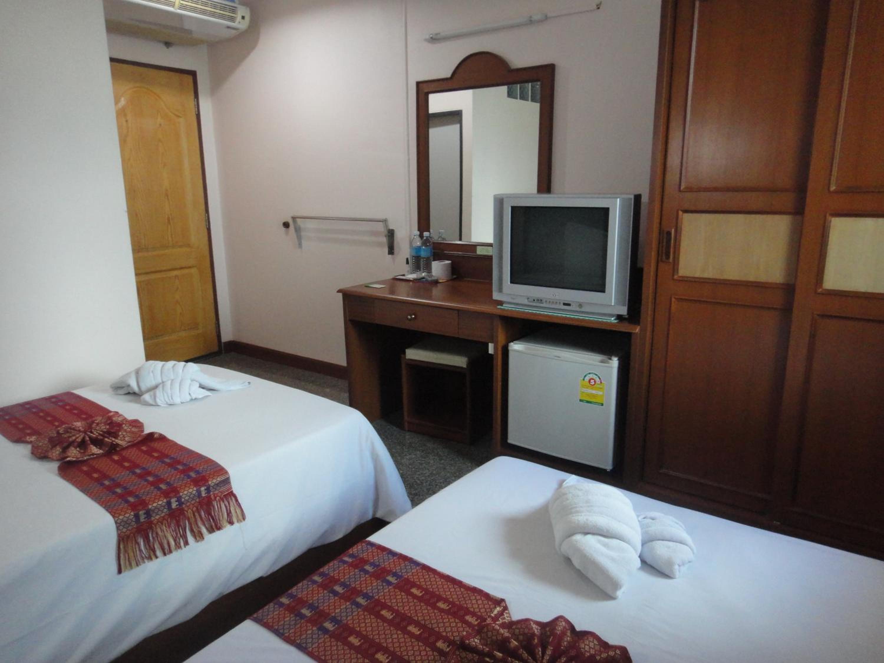 Deluxe Twin Room - Photo 6