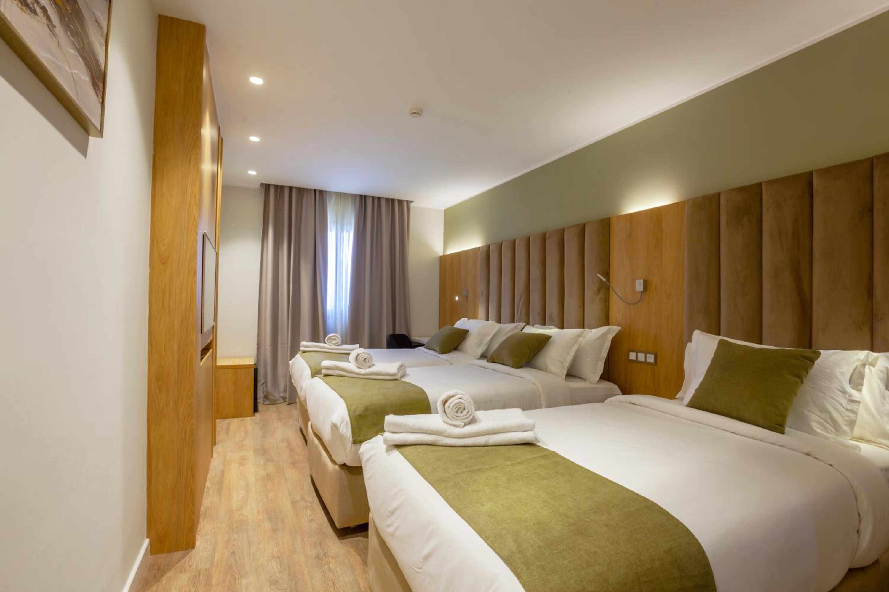 Triple Room