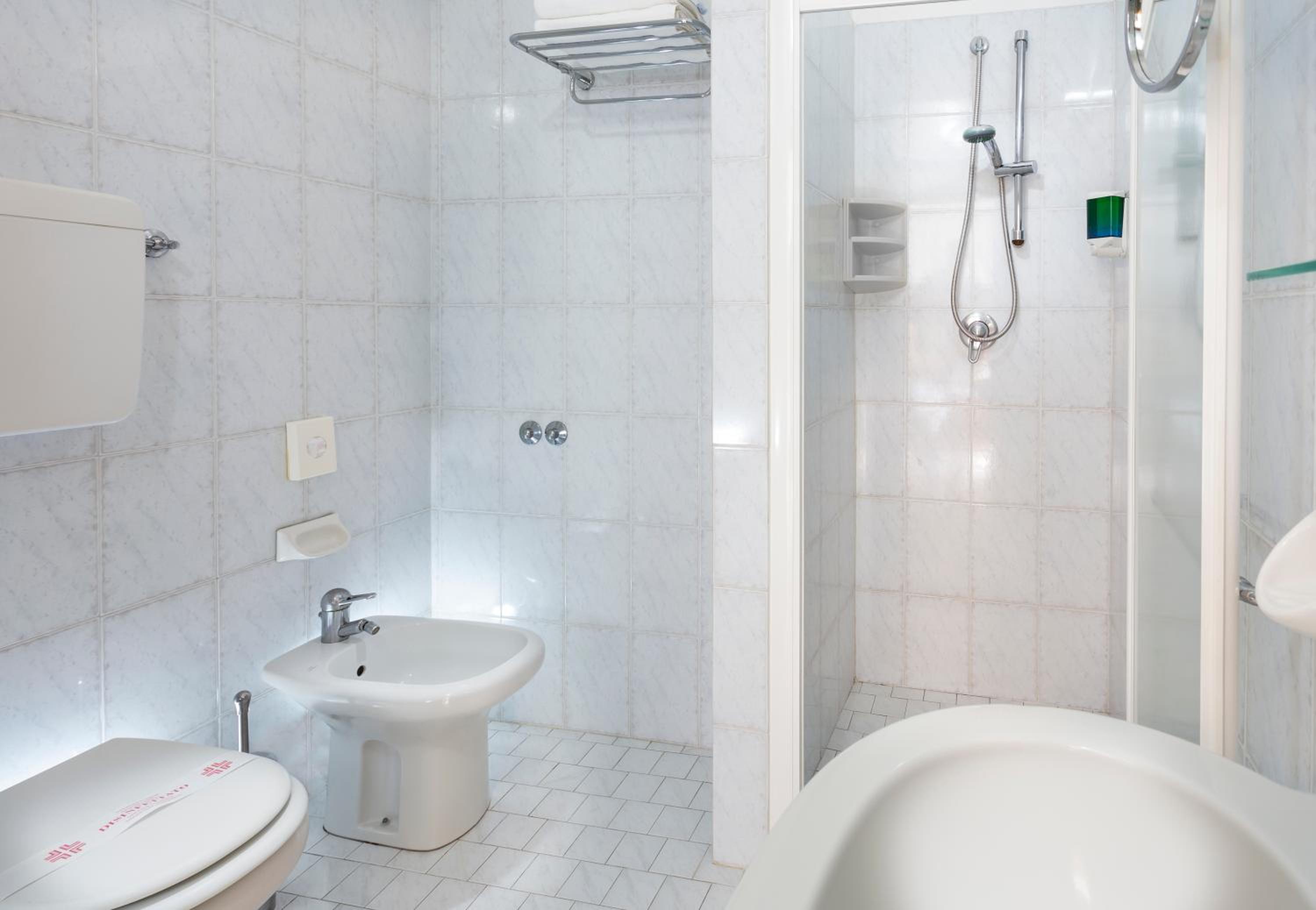 Deluxe Triple Room photo 3