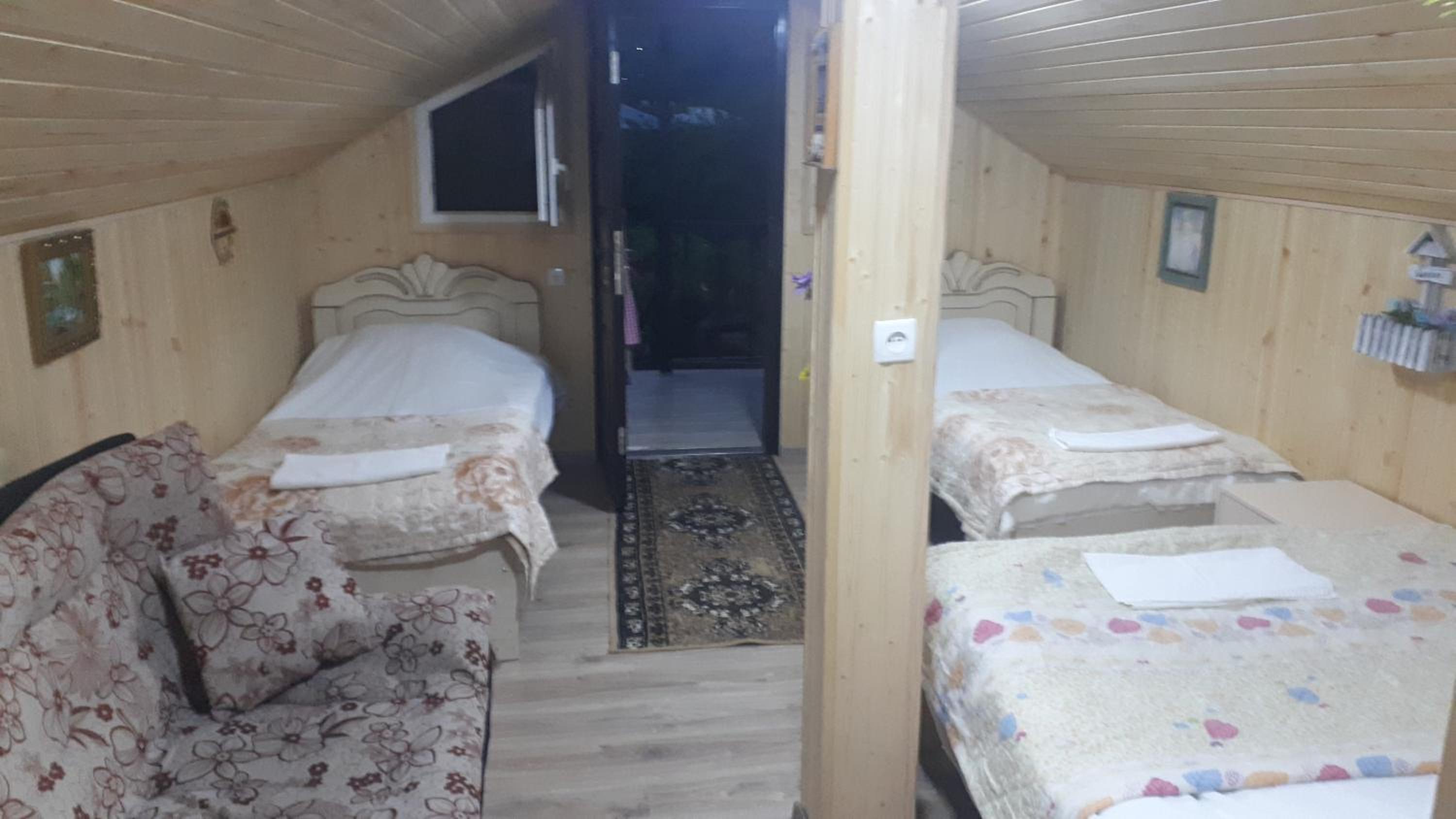 One-Bedroom House photo 3