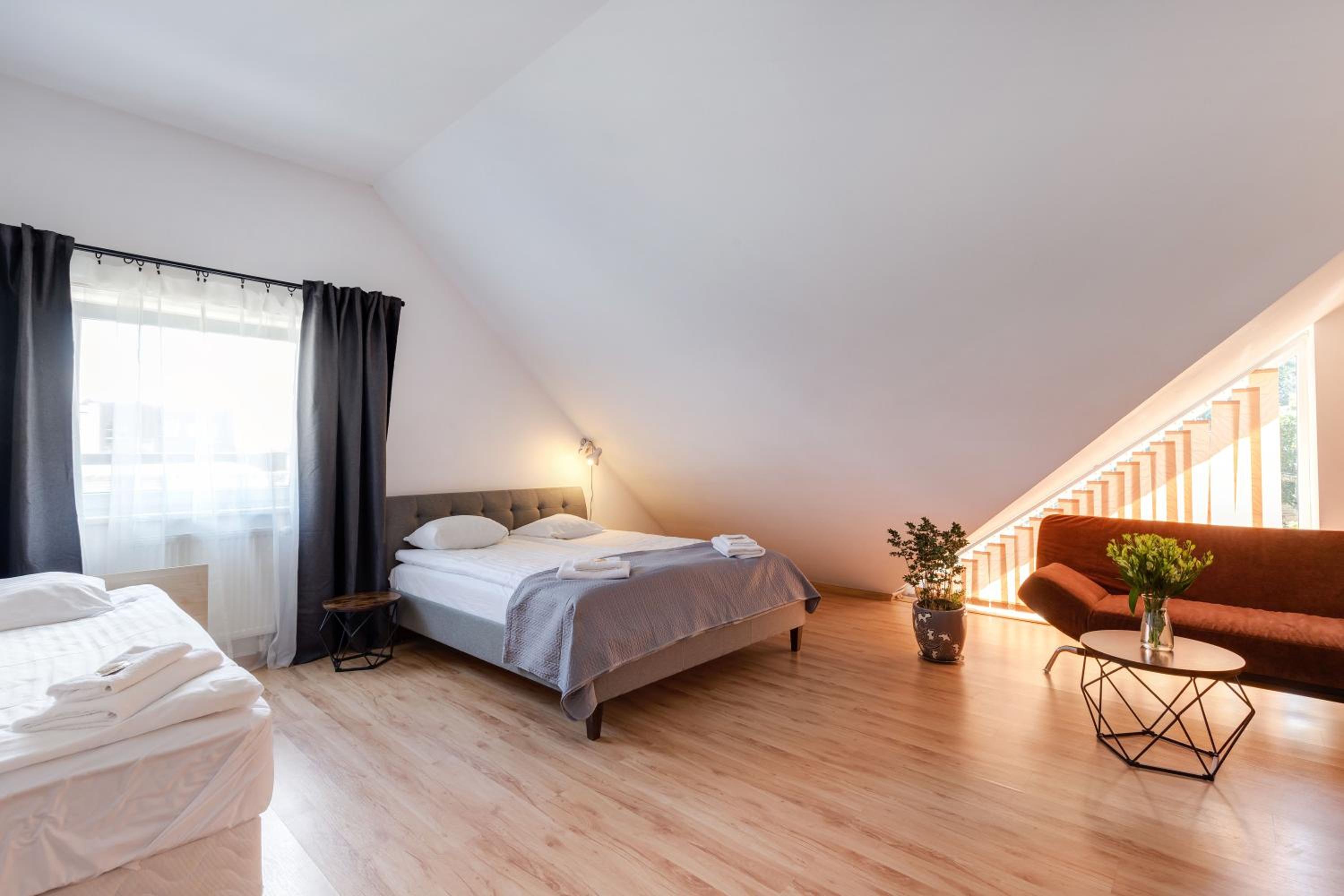 Comfort Triple Room with Shower - Photo 7