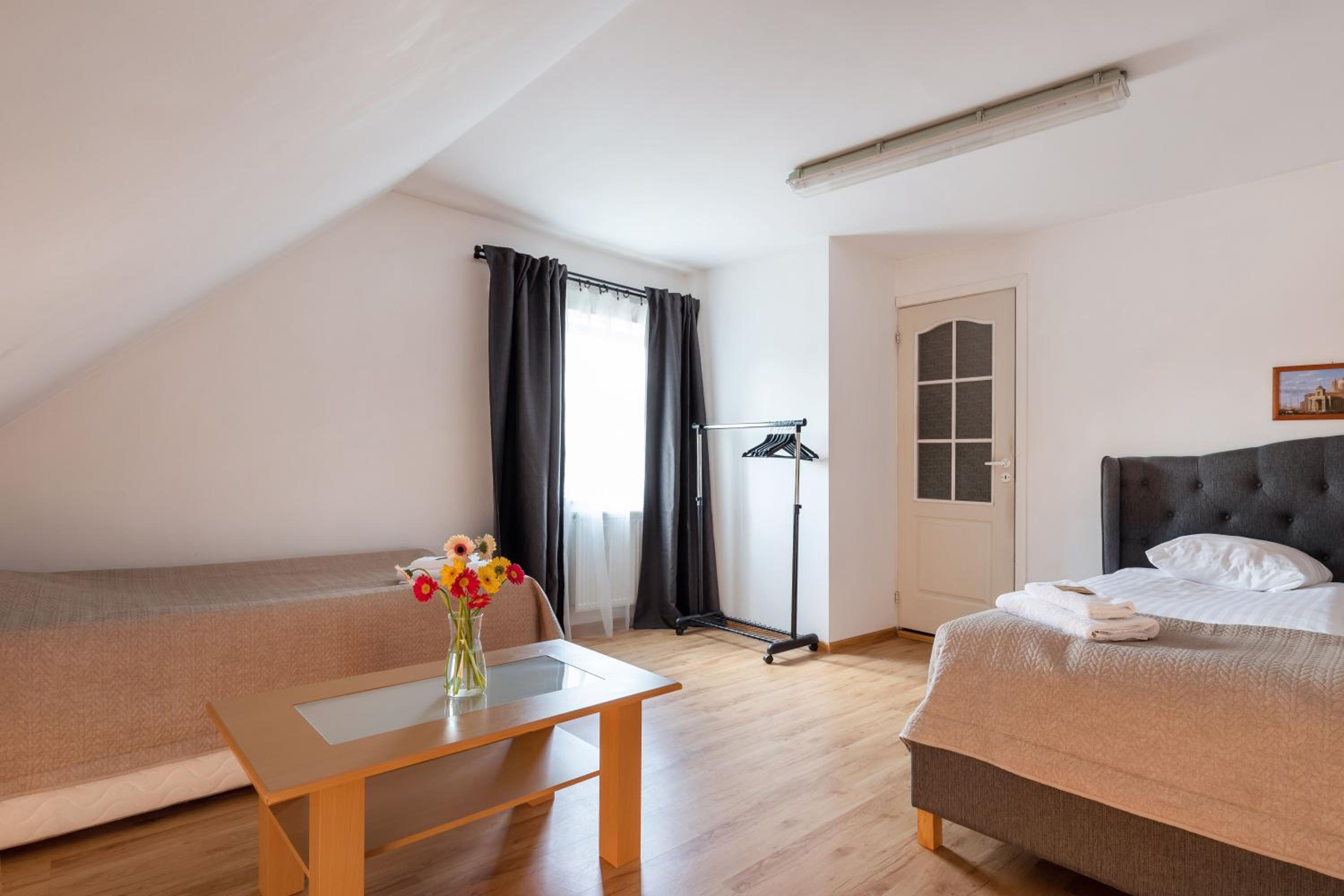 Comfort Triple Room with Shower - Photo 6