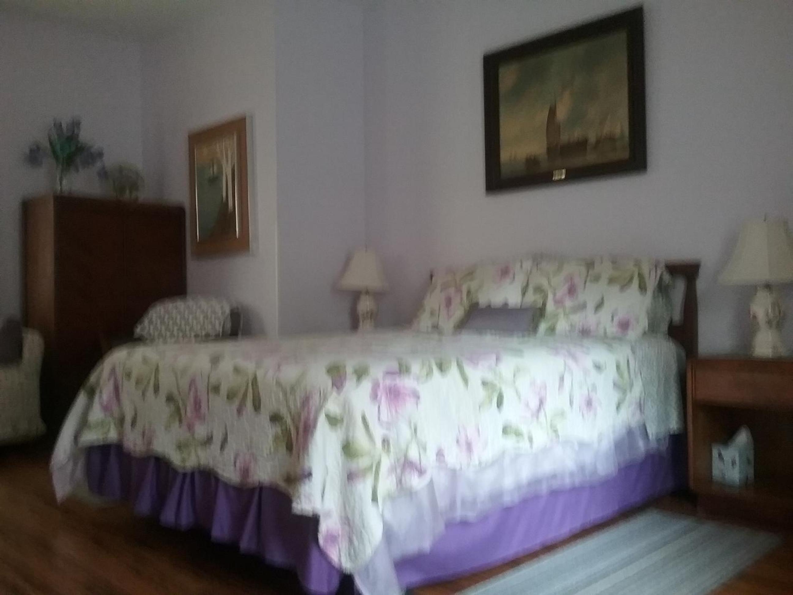 Queen Suite photo 2