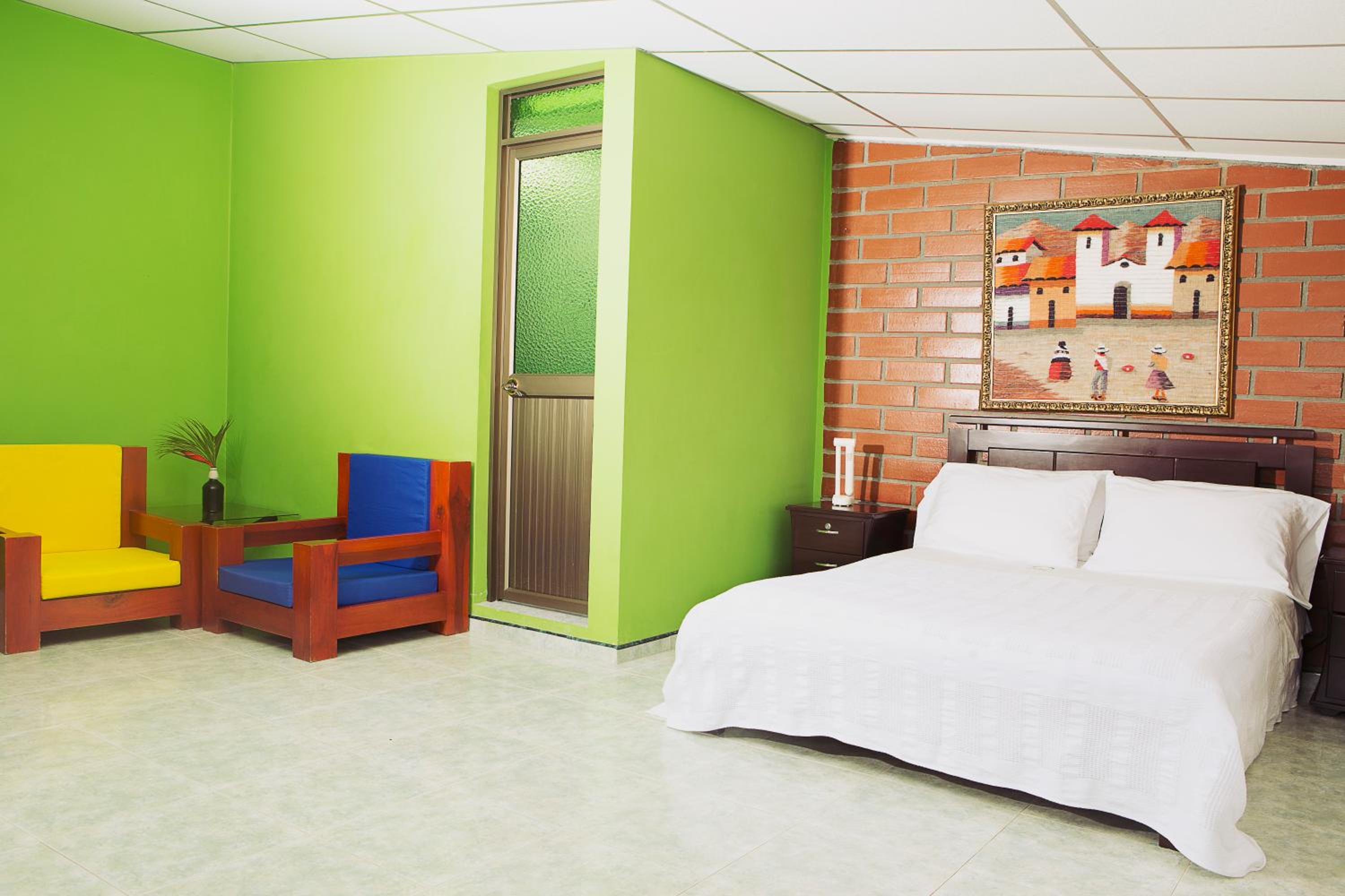 Deluxe Double Room with Bath photo 2