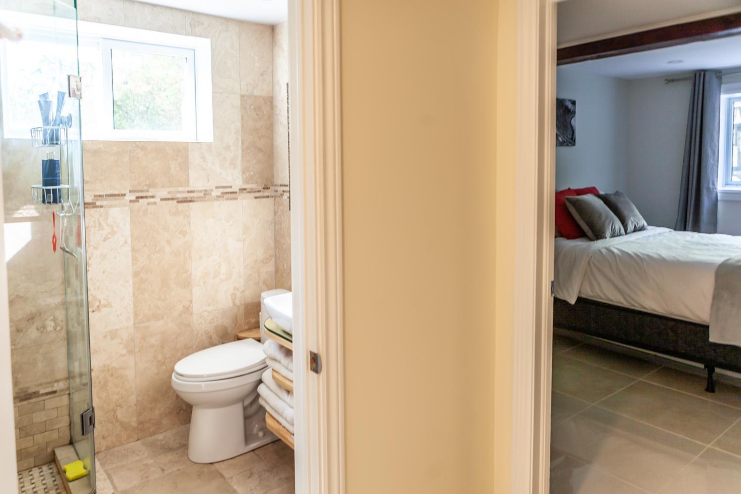 Deluxe Queen Room - Photo 14