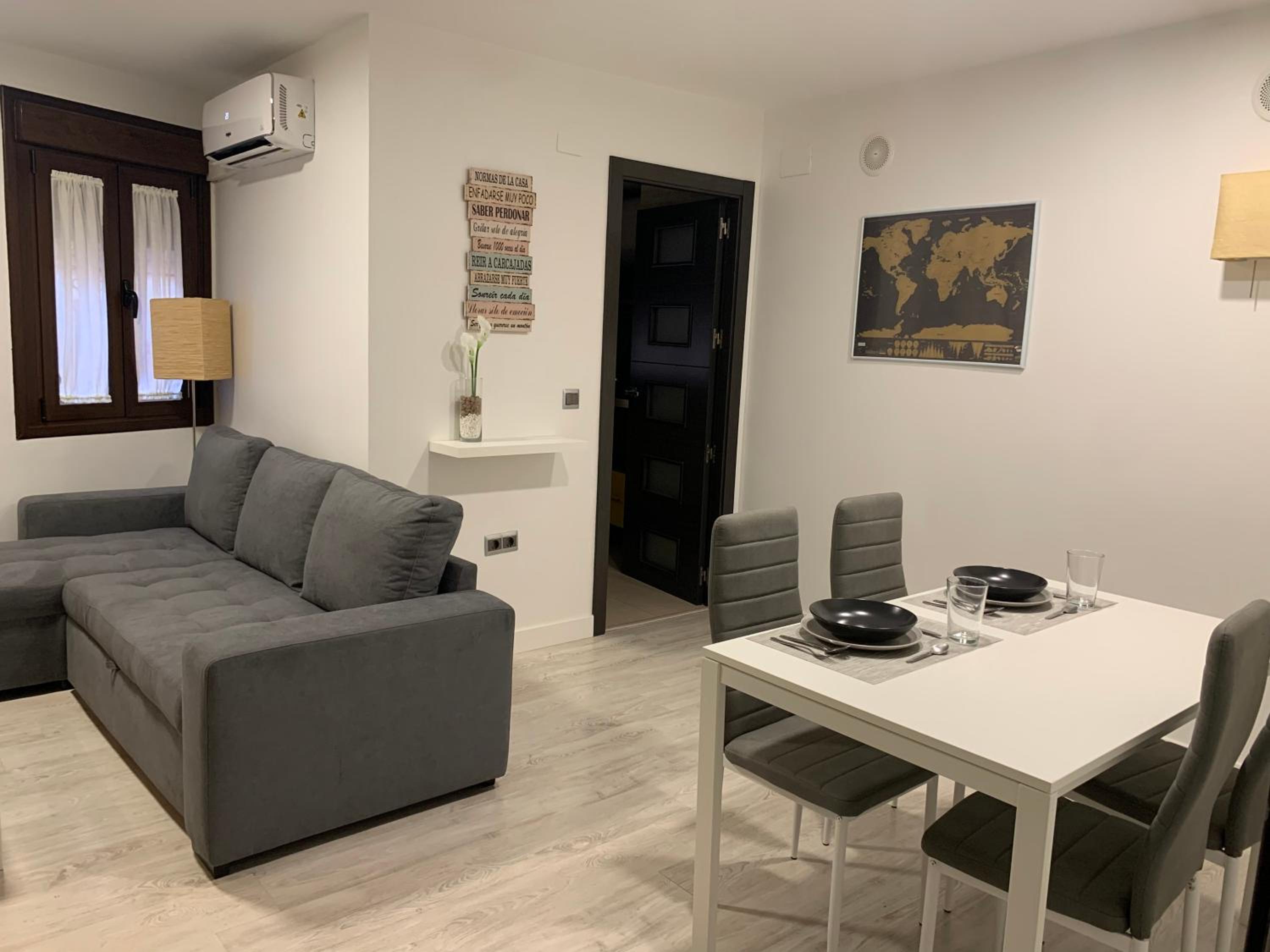 Apartment photo 2