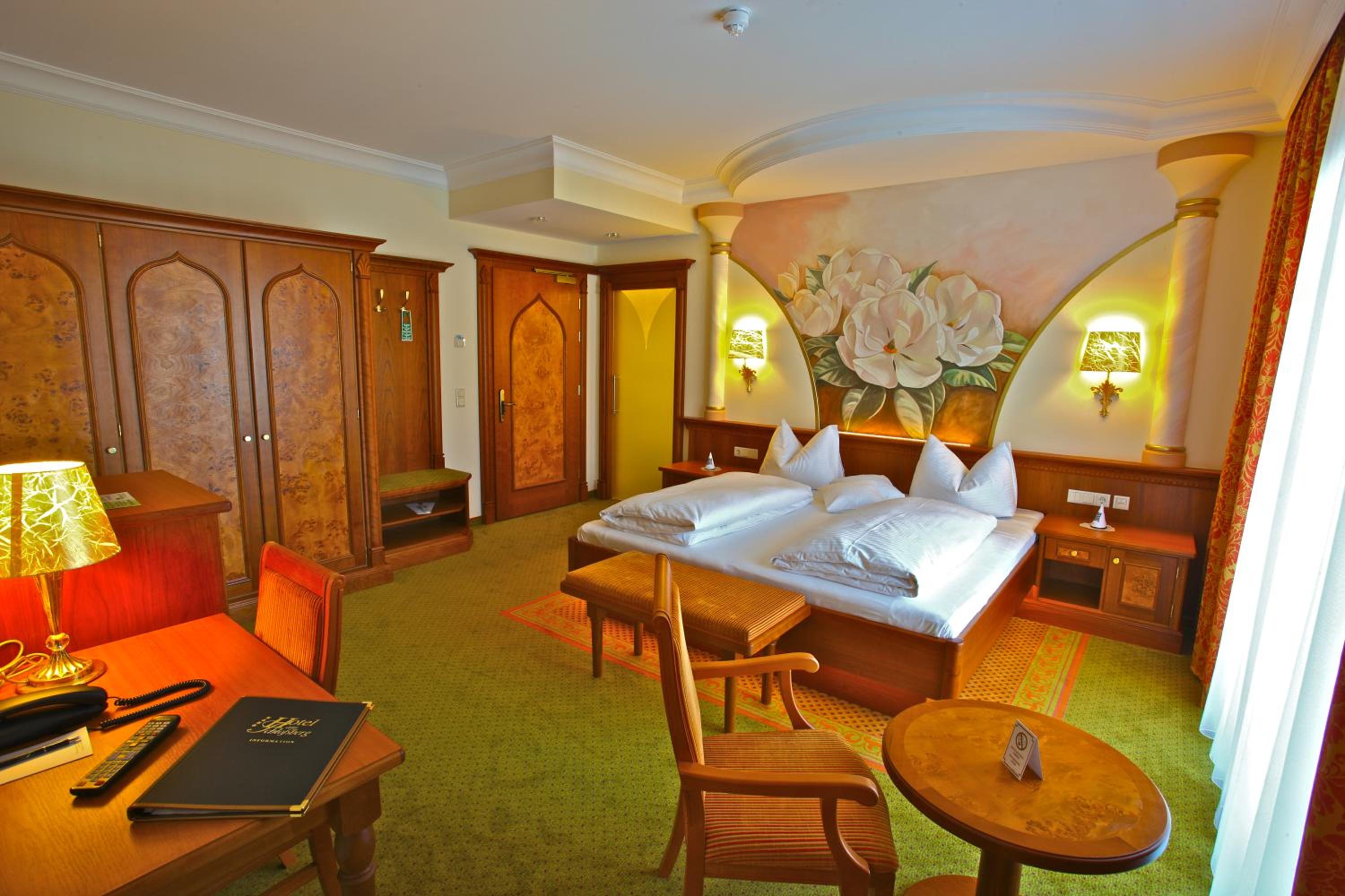 Family Room - Photo 4