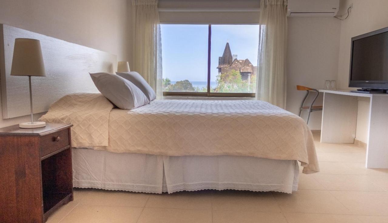 Large Double Room photo 1