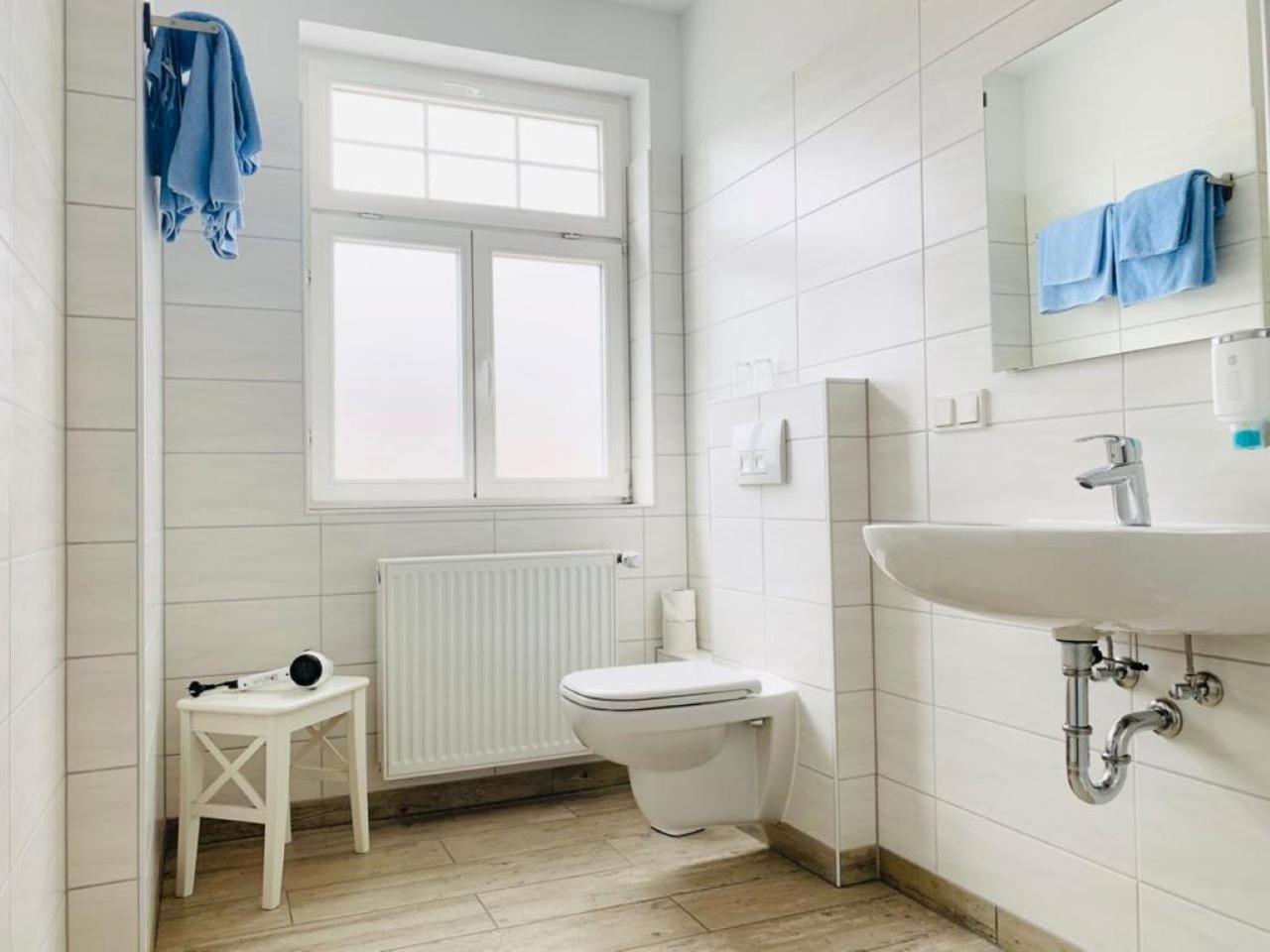 Double Room - Photo 12