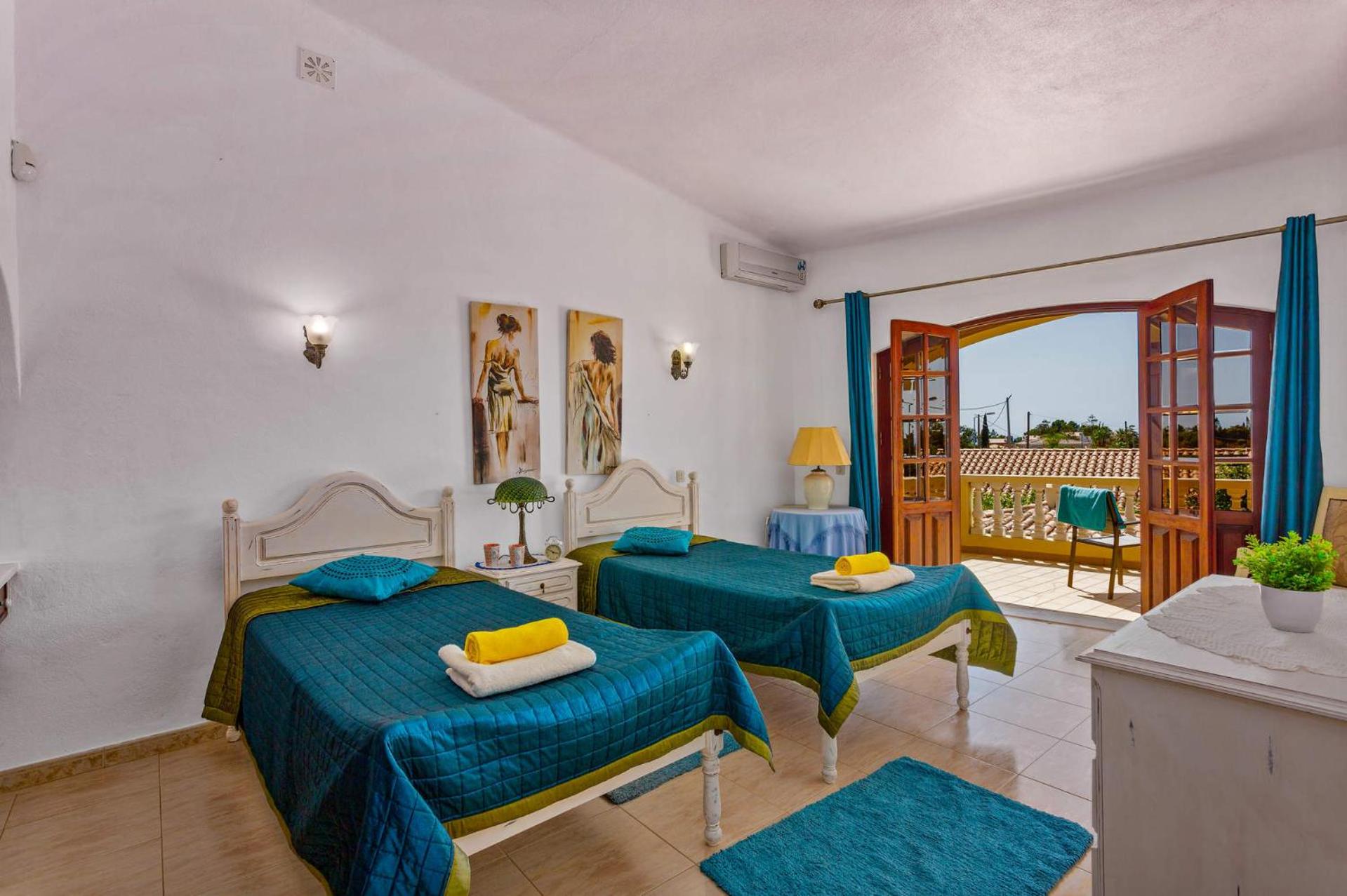 Villa photo 1