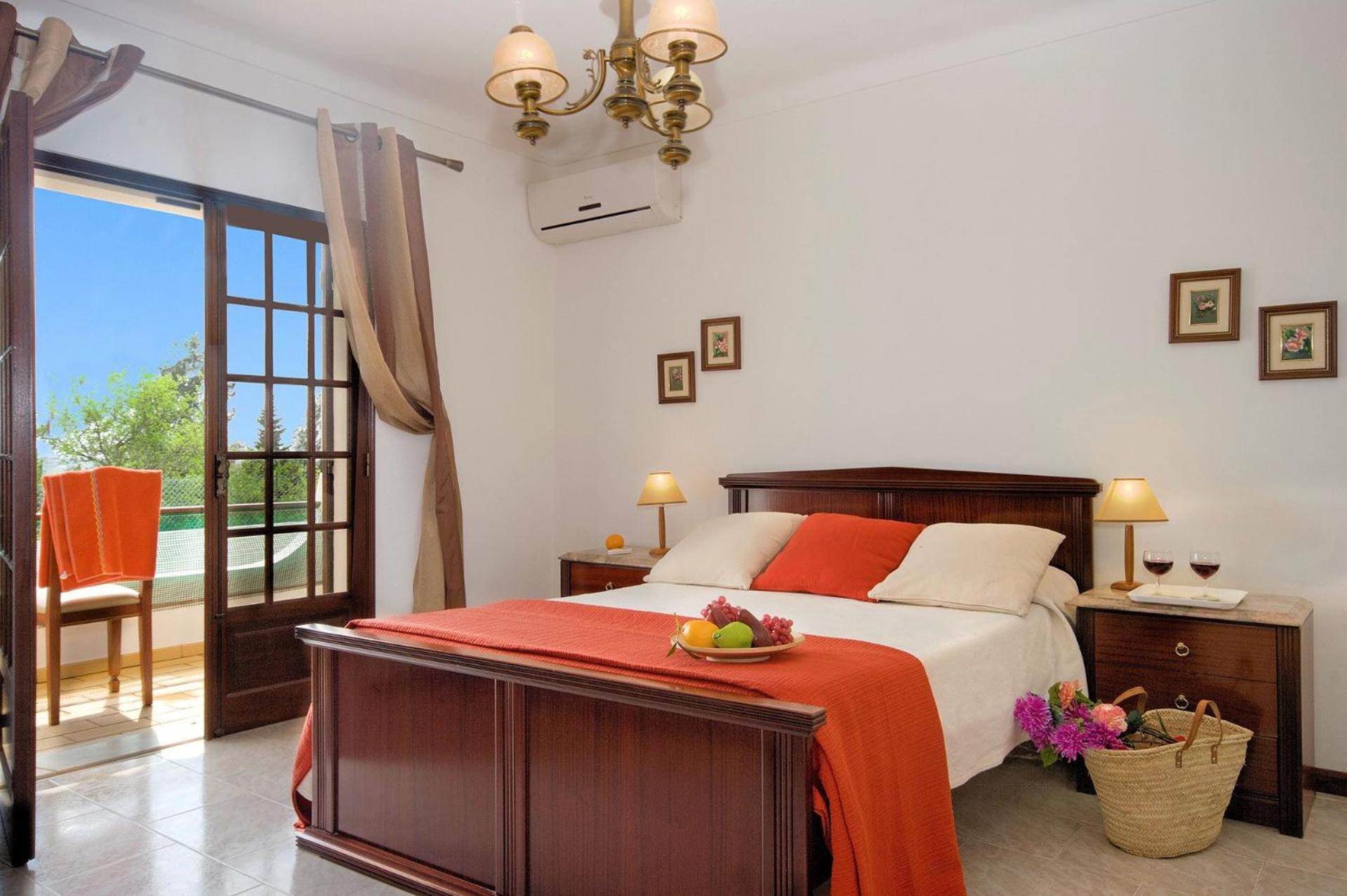 Villa photo 1