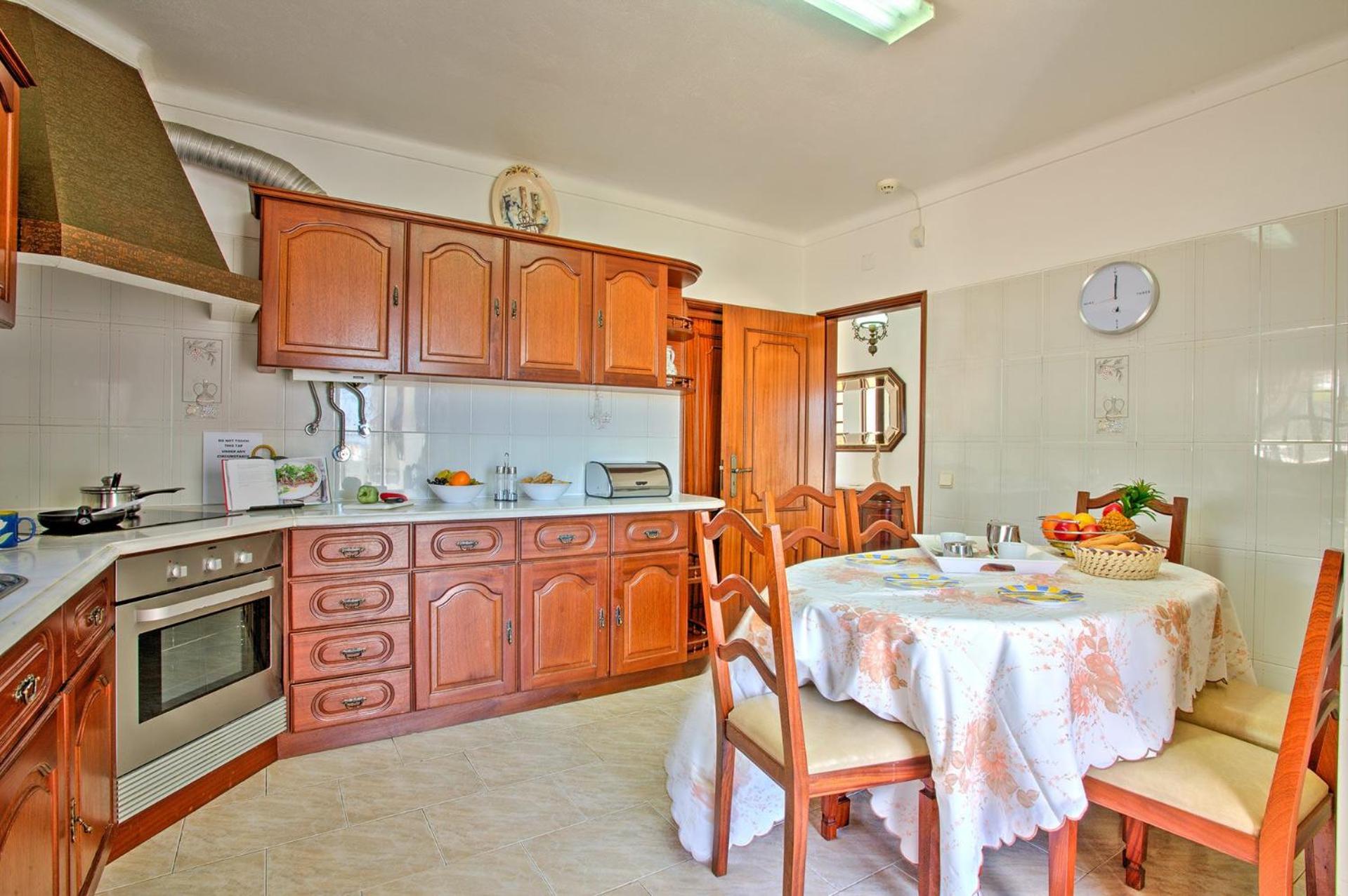 Villa photo 2