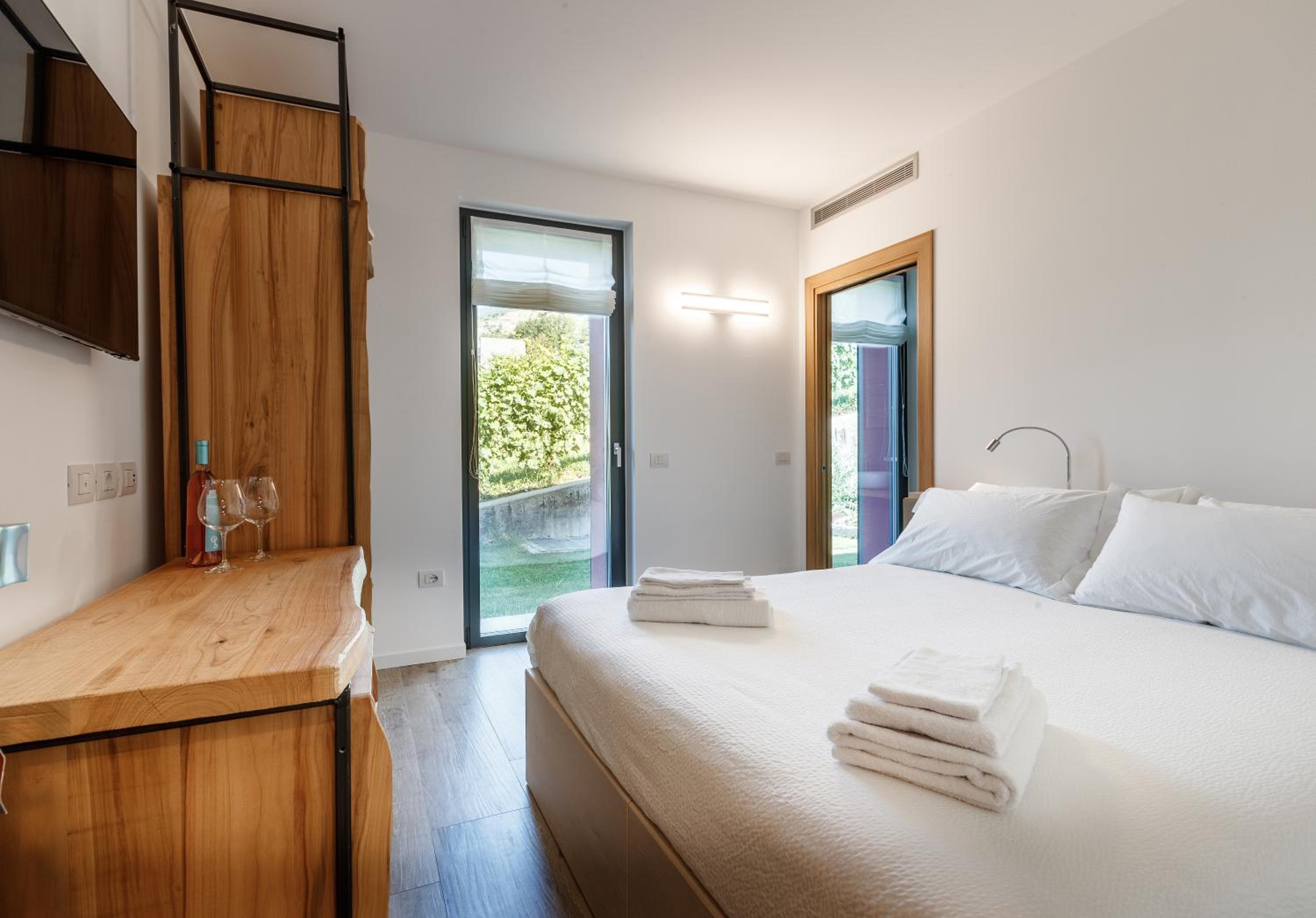 Standard Double or Twin Room with Garden View photo 3