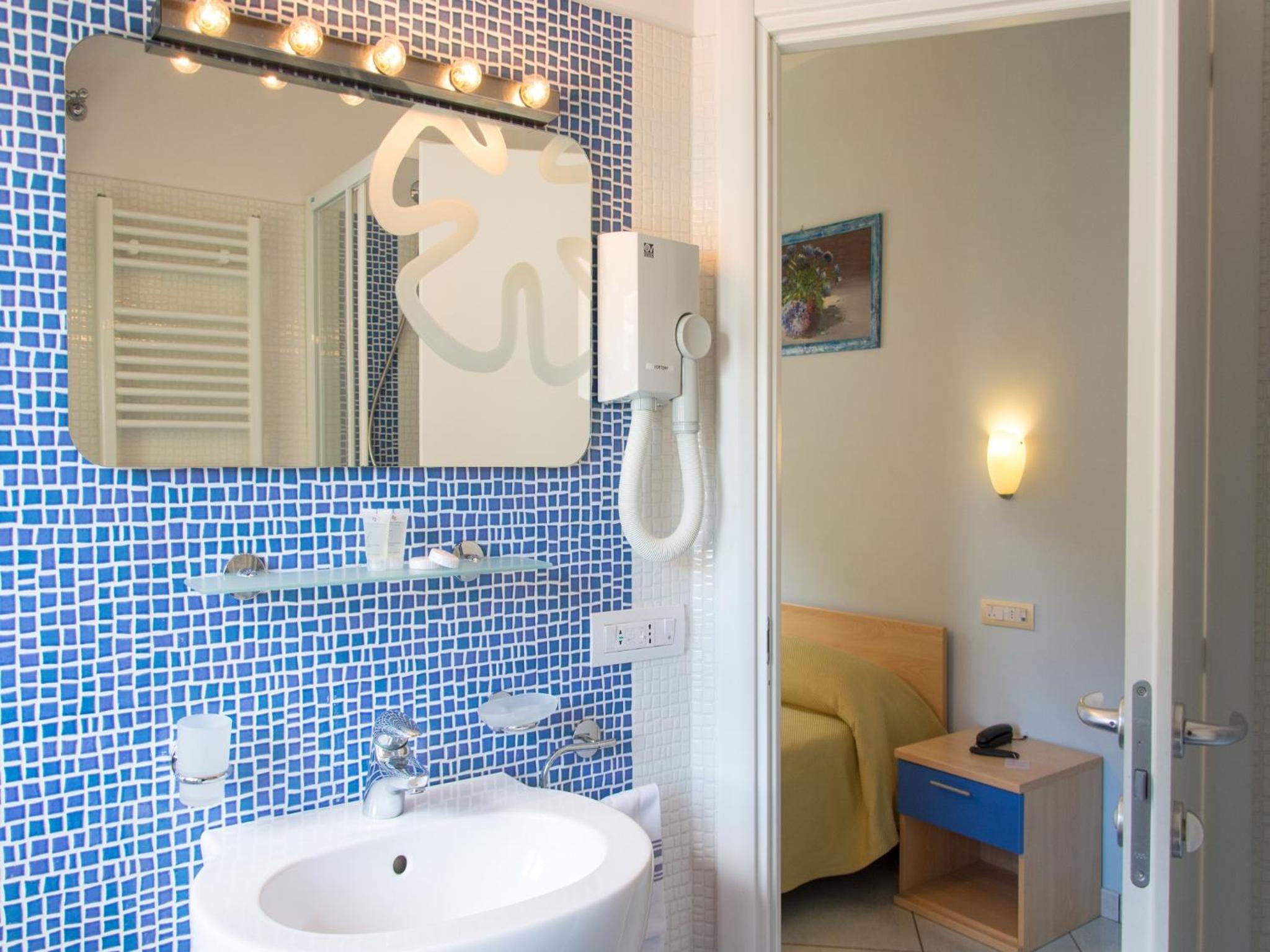 Standard Double Room photo 3