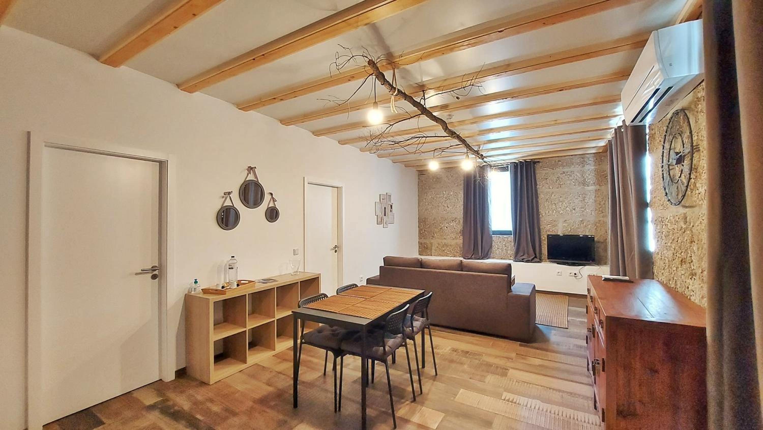 Deluxe Apartment - Photo 4