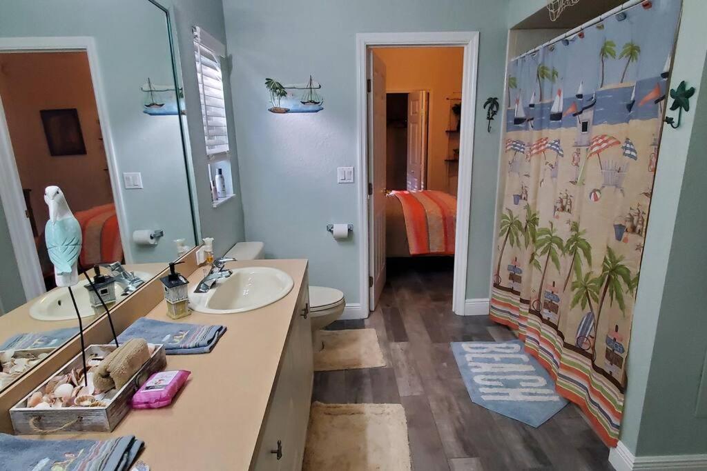 Three-Bedroom House photo 2