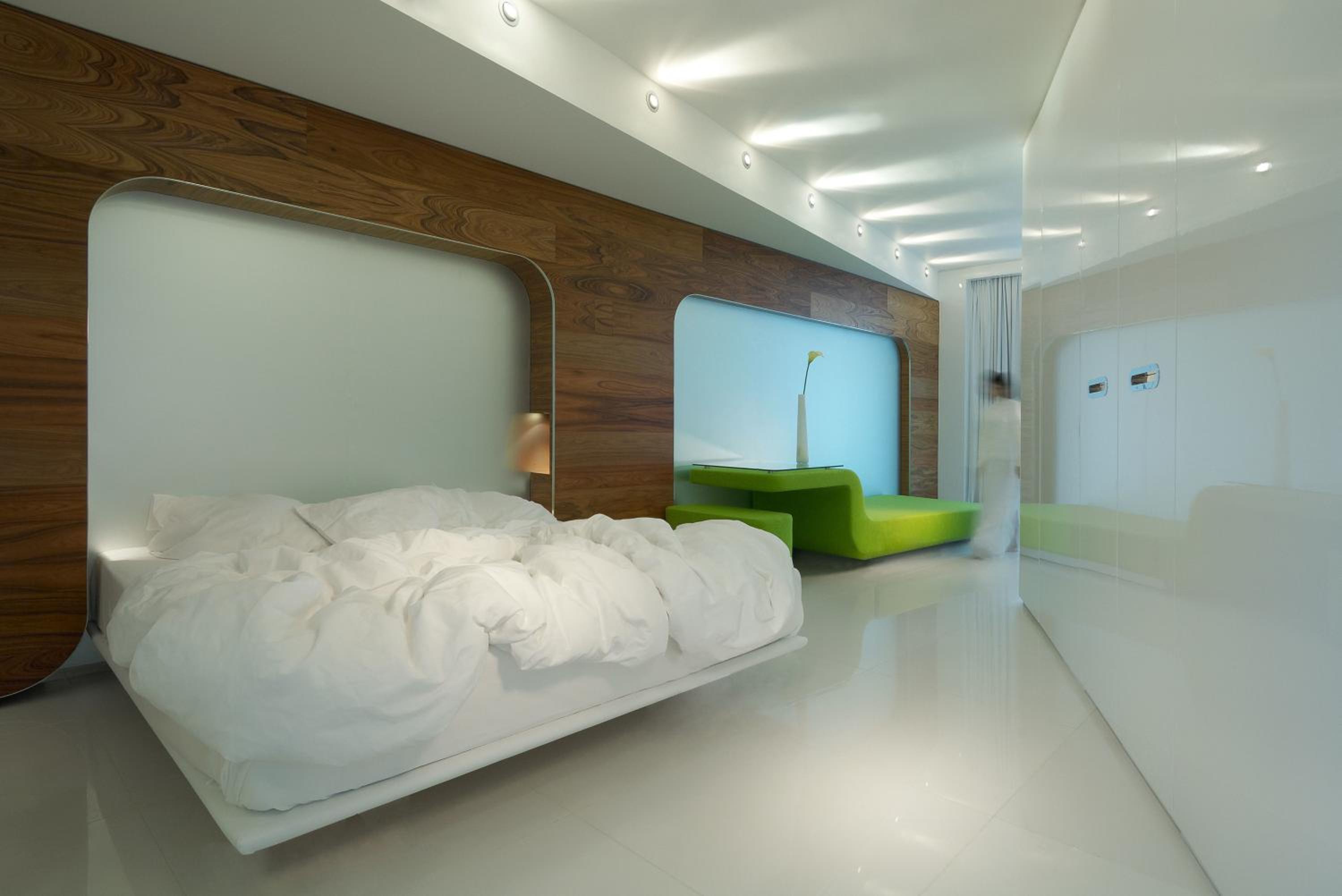Suite - Photo 4