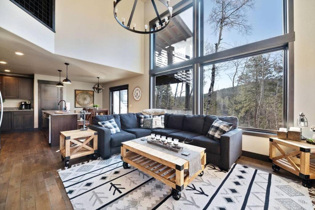 Four-Bedroom House photo 2